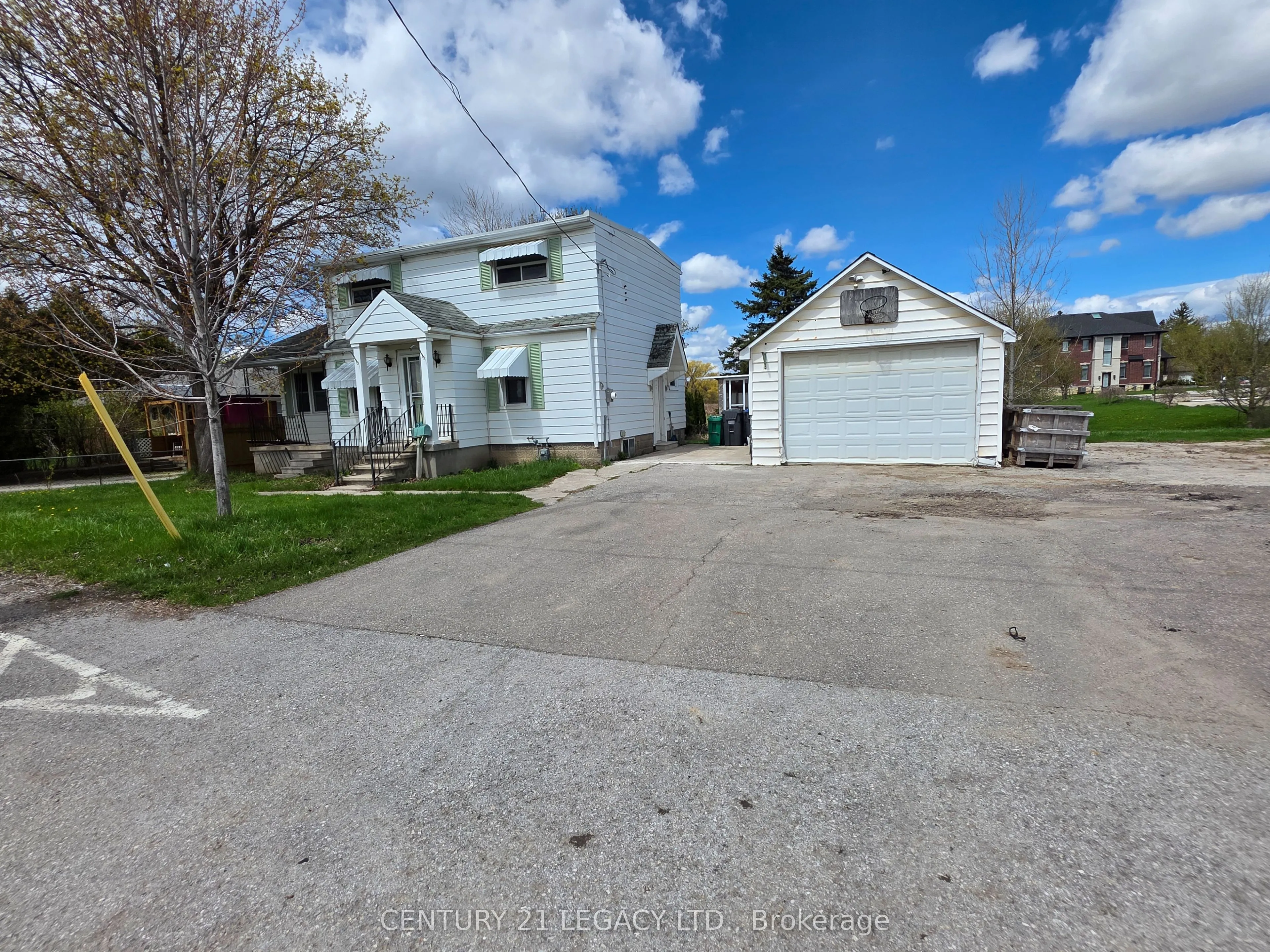 Detached Home For Sale | W13086836