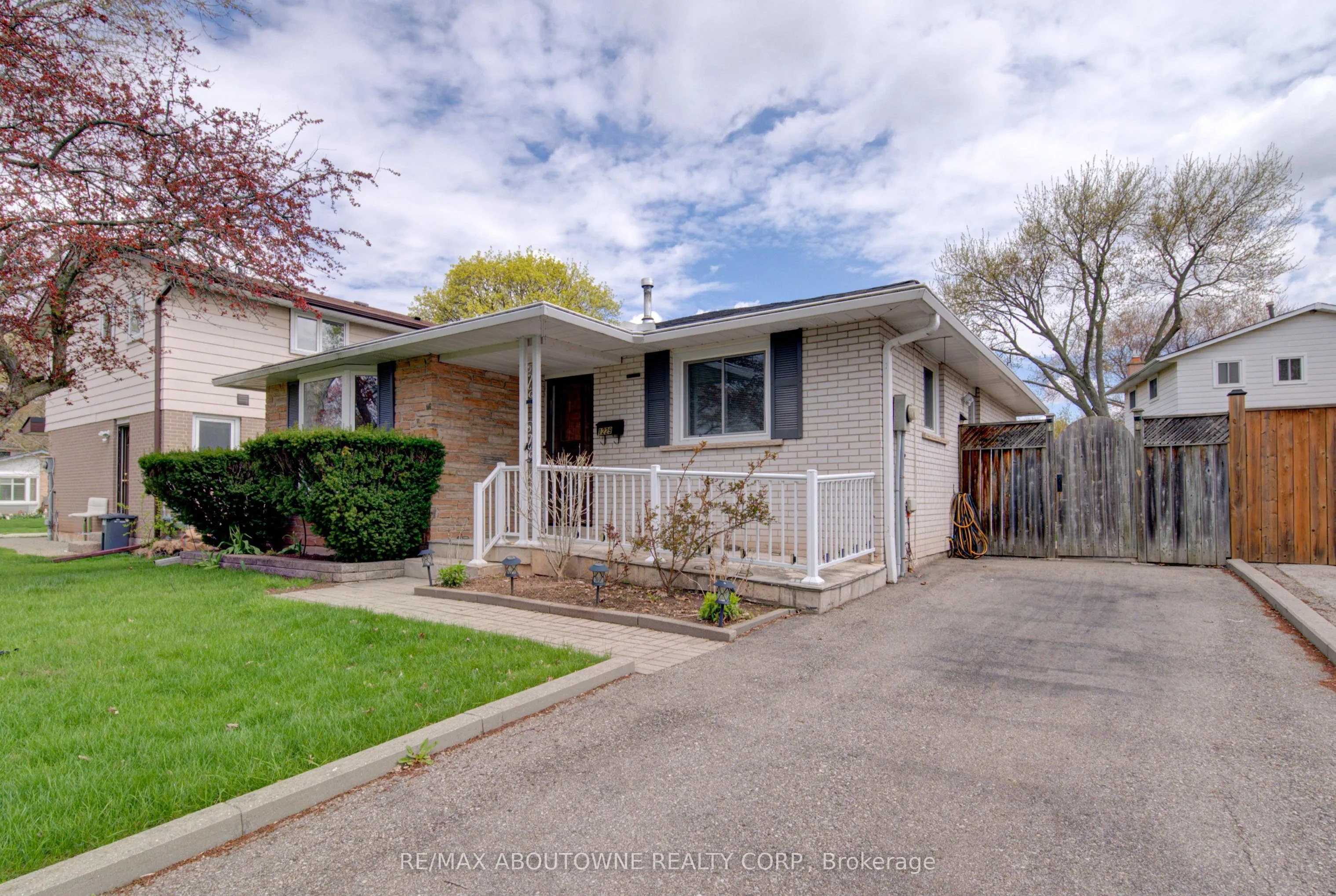Detached Home For Sale | W13086912
