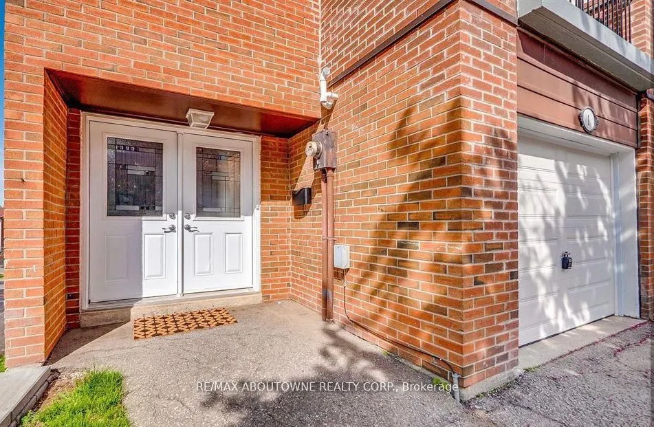 Property For Lease | W13087054
