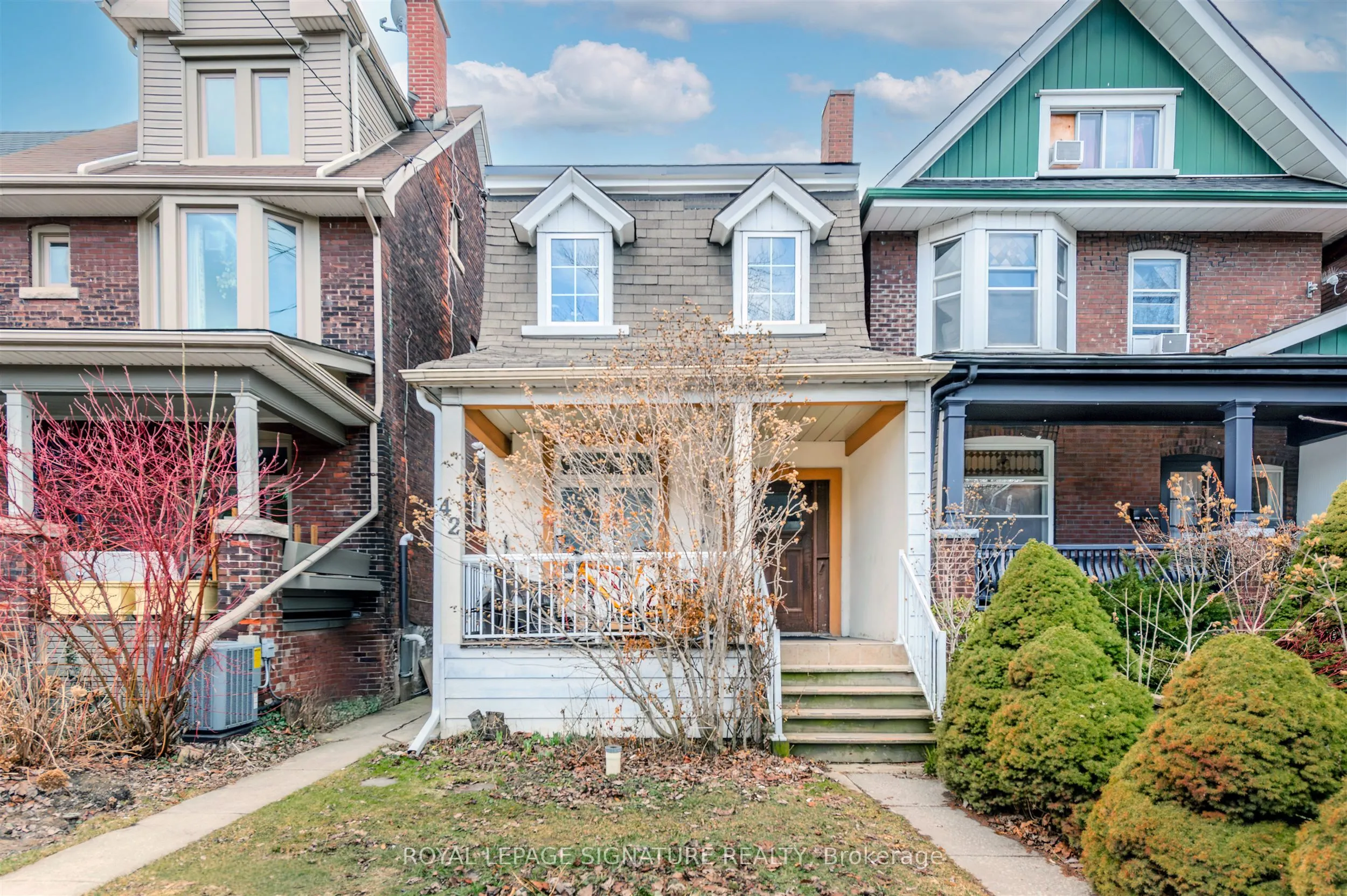 Detached Home For Sale | W13095272