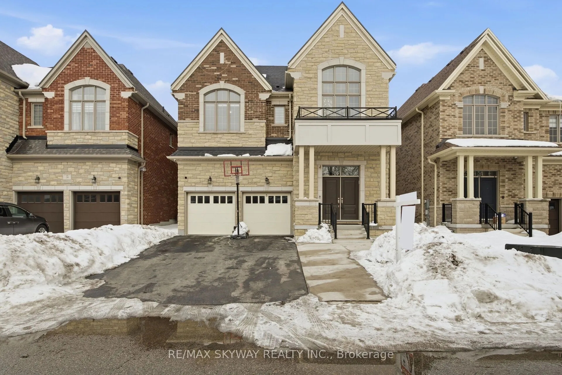 Detached Home For Sale | W13097200