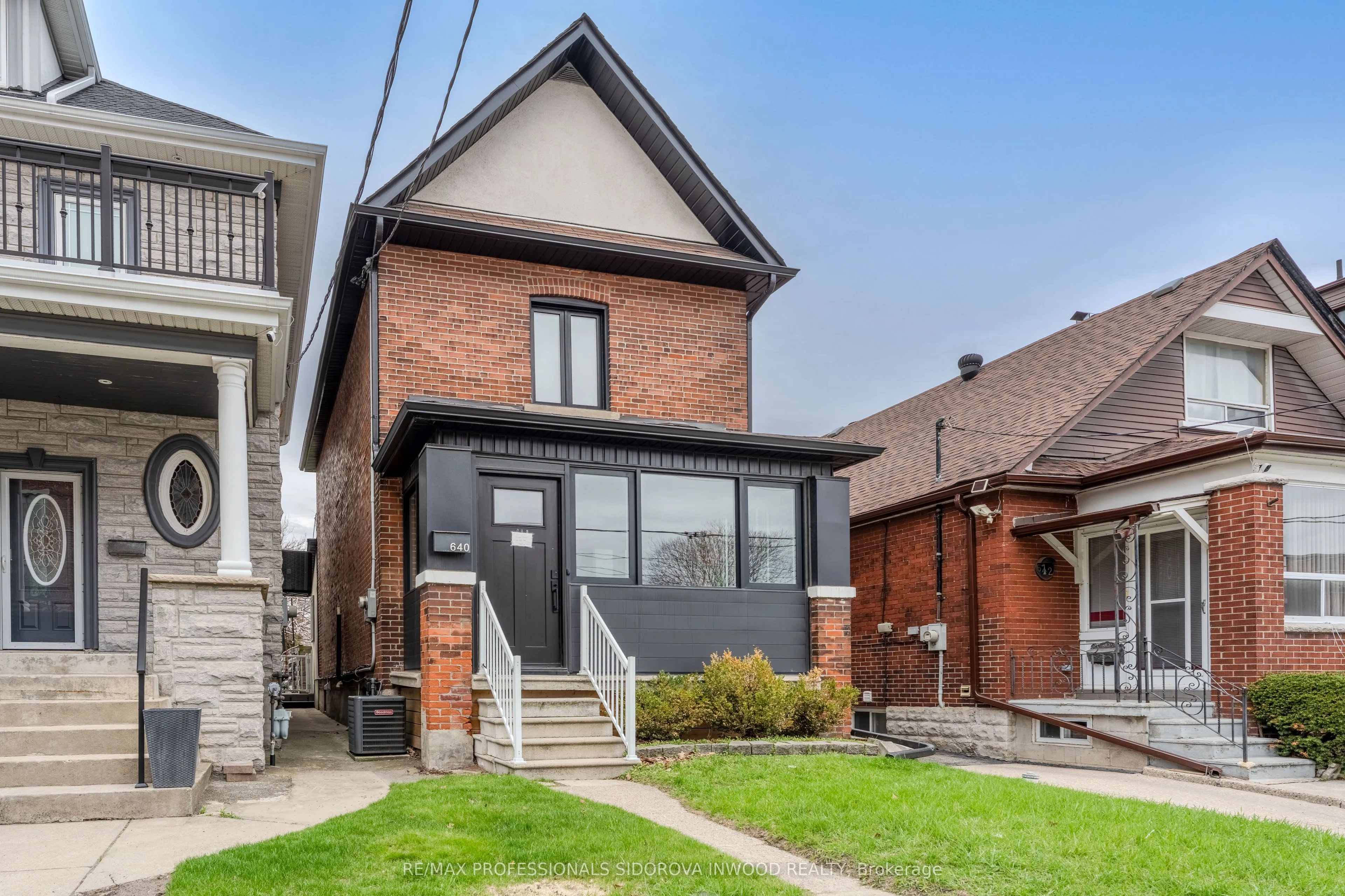 Detached Home For Sale | W13098842