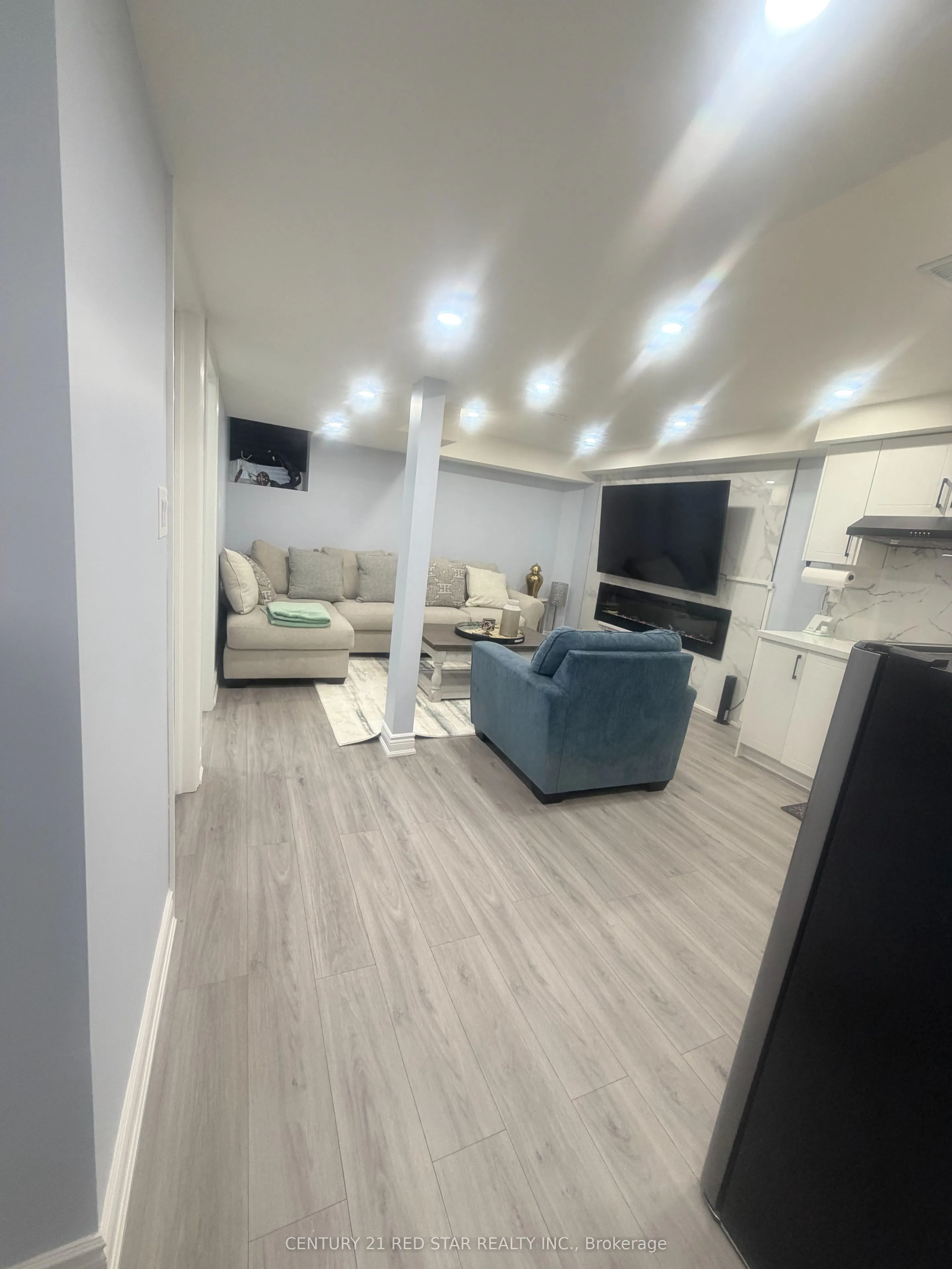 Semi-Detached Home For Lease | W13099170
