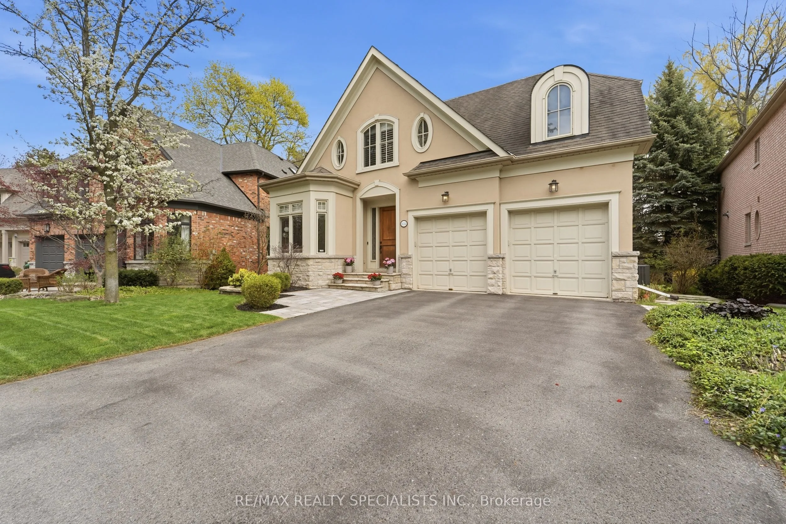 Detached Home For Sale | W13101874