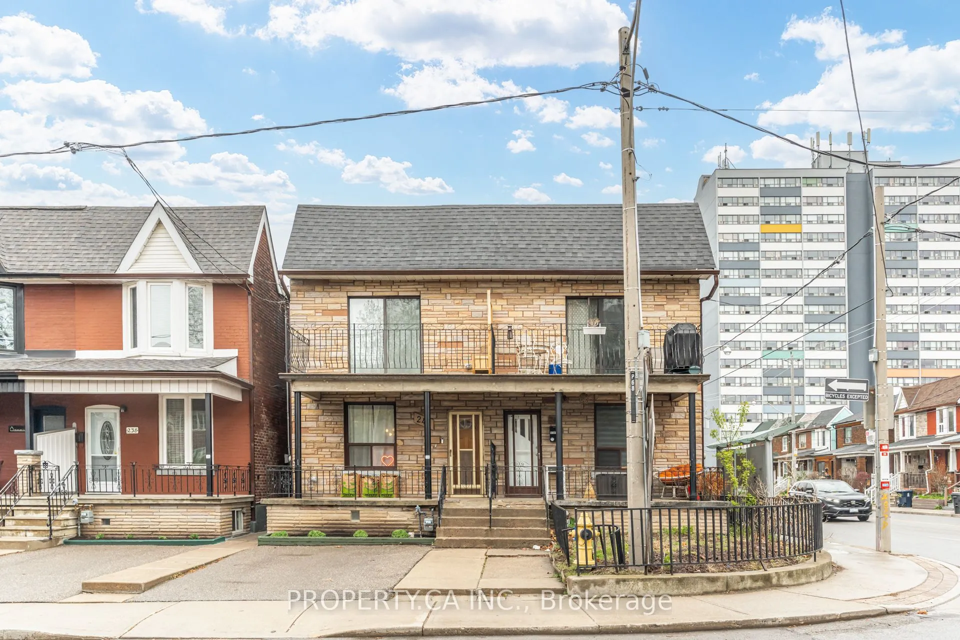 Semi-Detached Home For Lease | W13102204