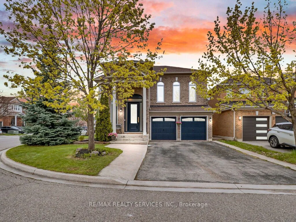 Detached Home For Sale | W13102208
