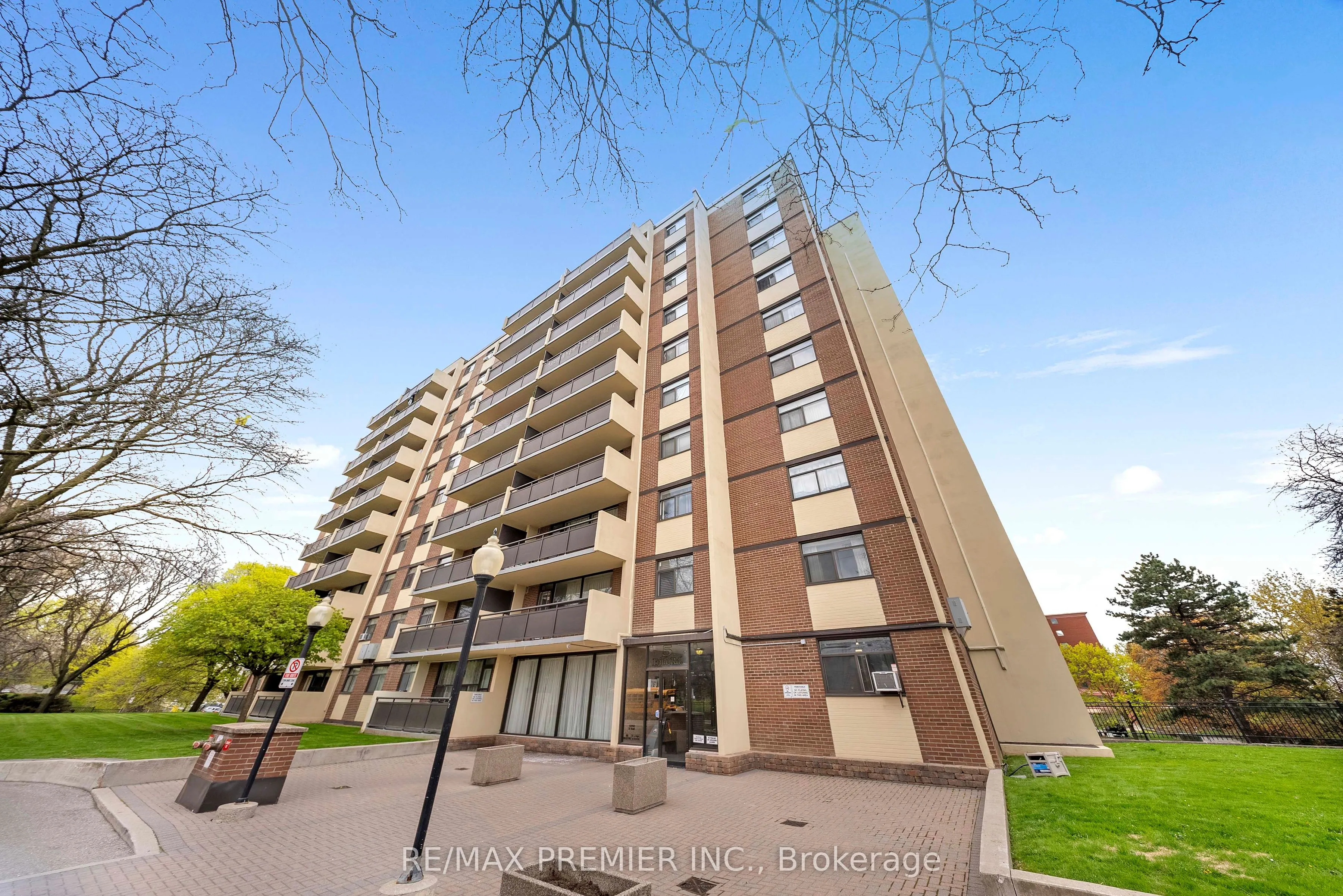 Property For Sale | W13102306