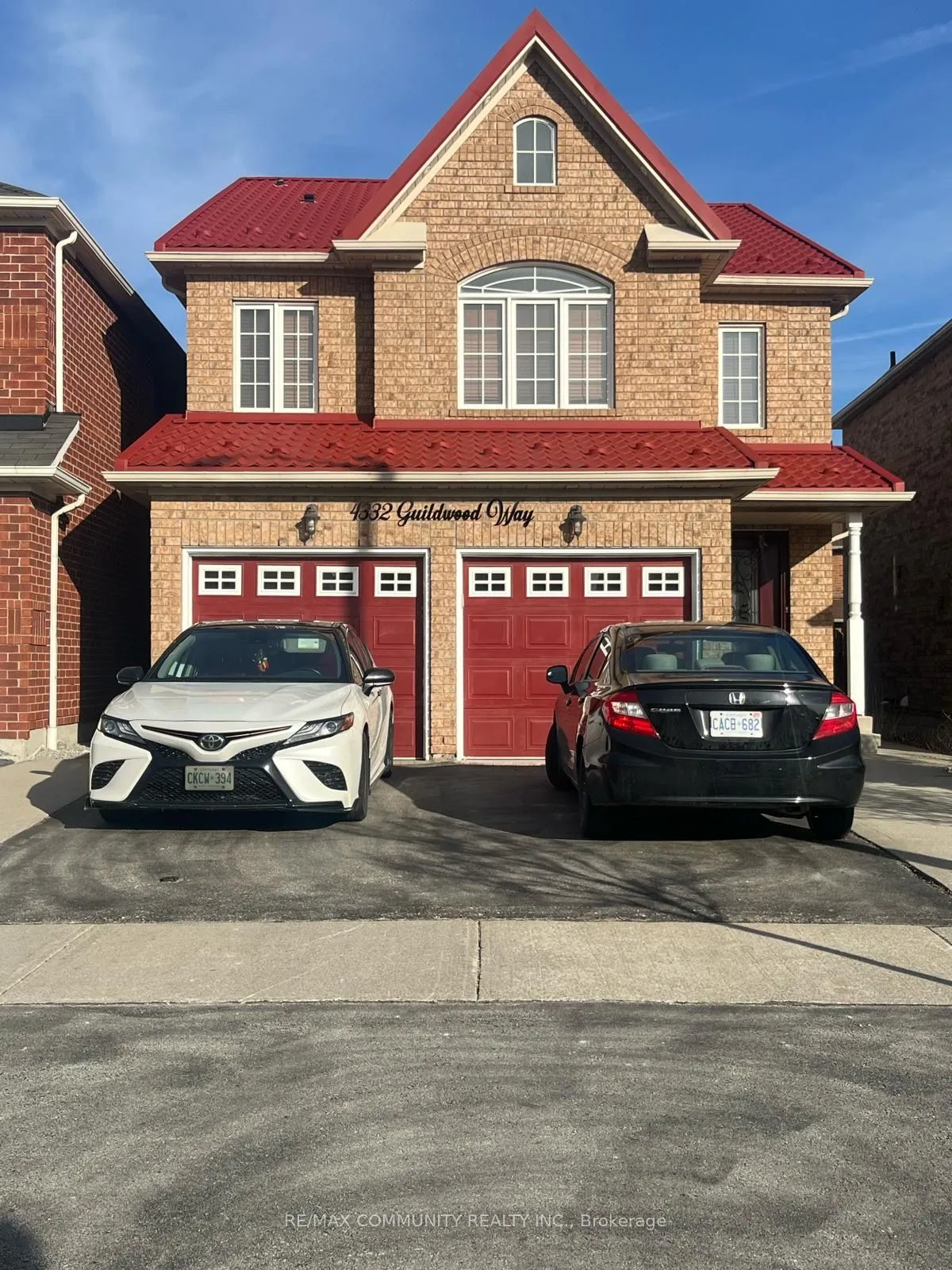 Detached Home For Lease | W13102934