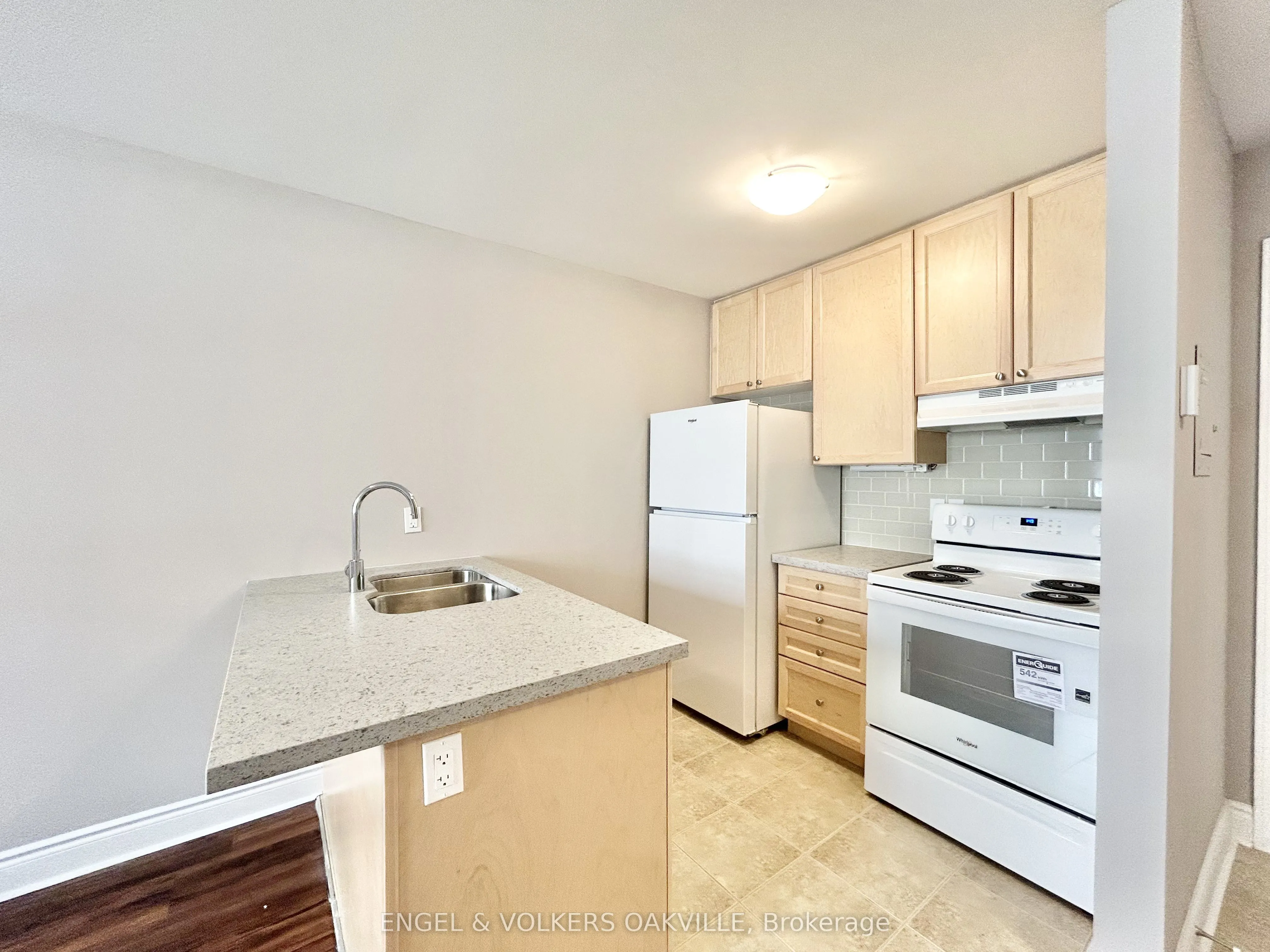 Multiplex For Lease | W13103798