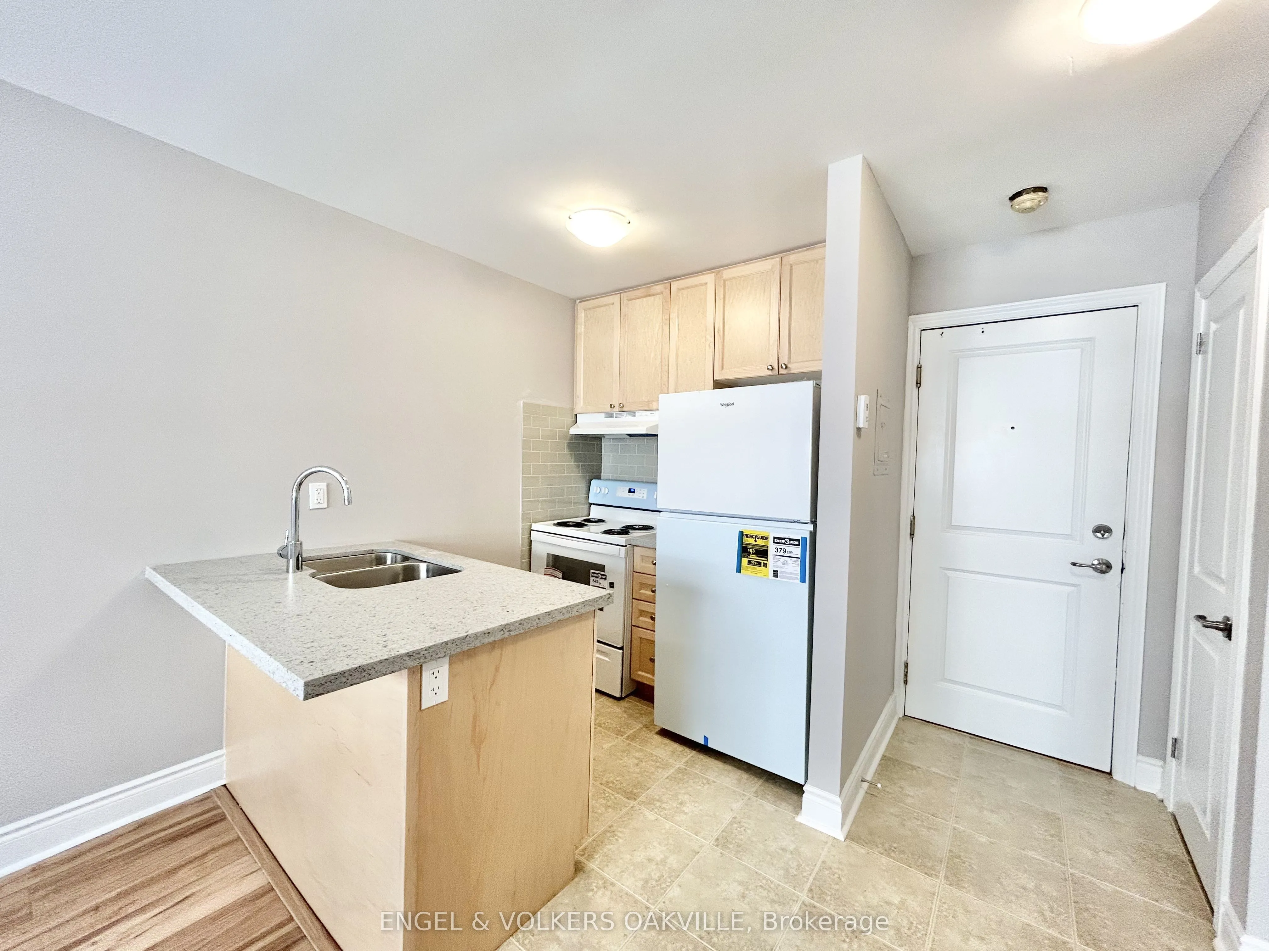 Multiplex For Lease | W13103834