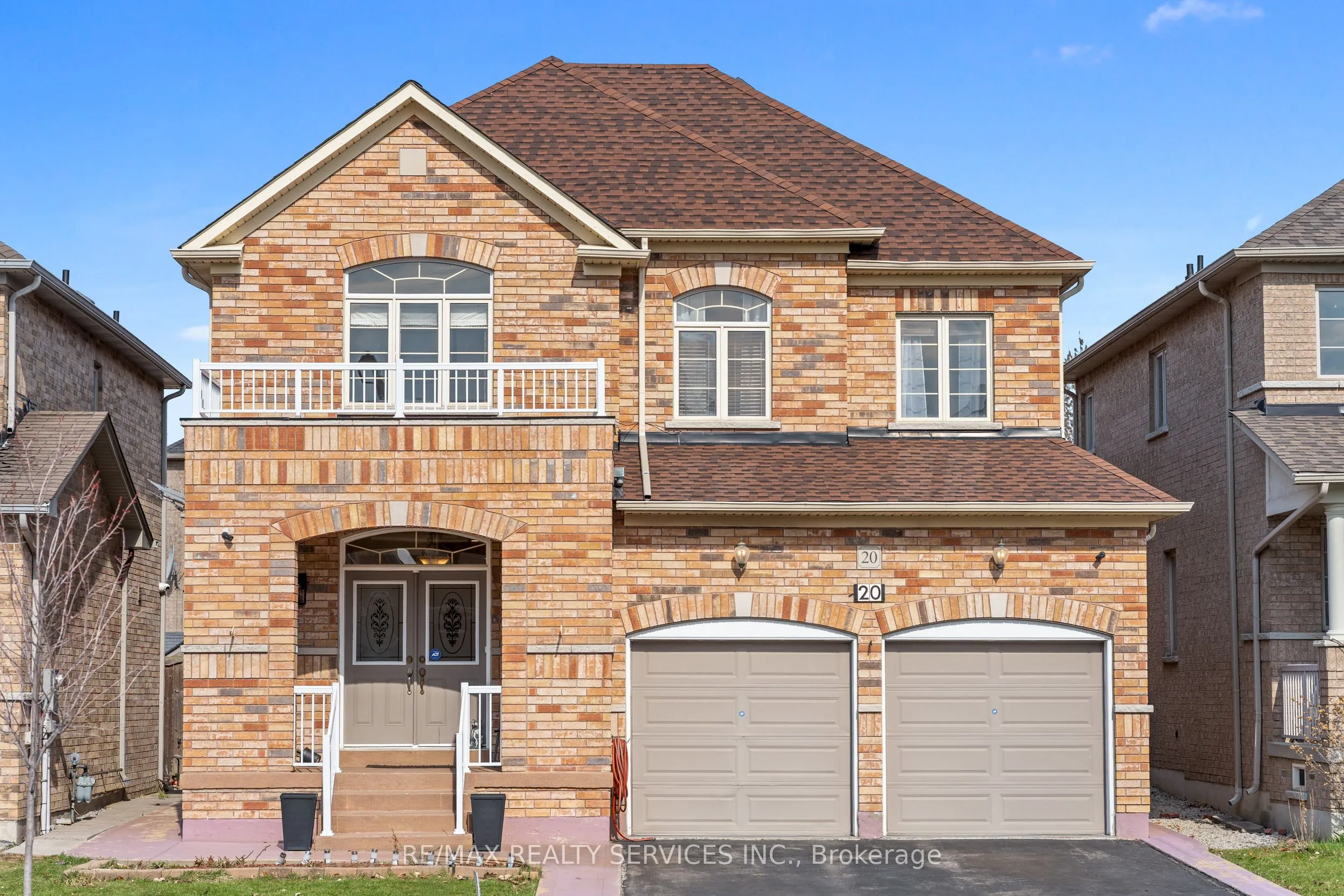 Detached Home For Sale | W13104356