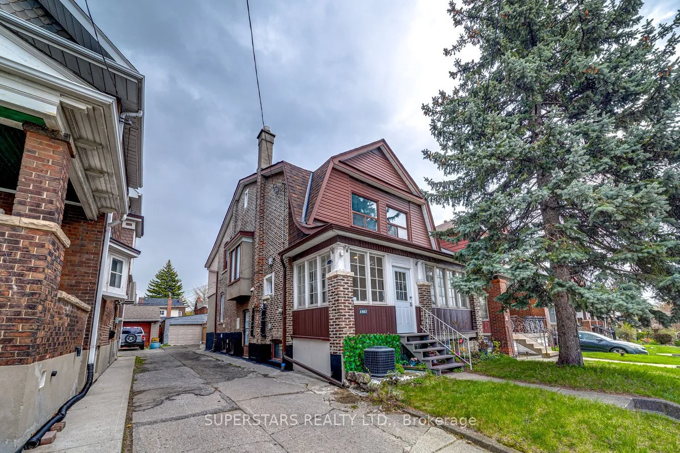 Detached Home For Sale | W13105926