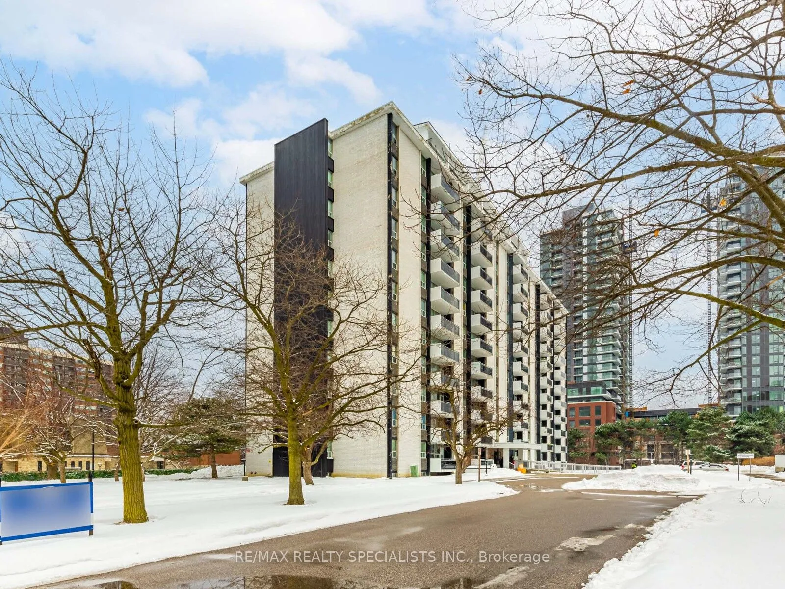 Property For Sale | W13106736