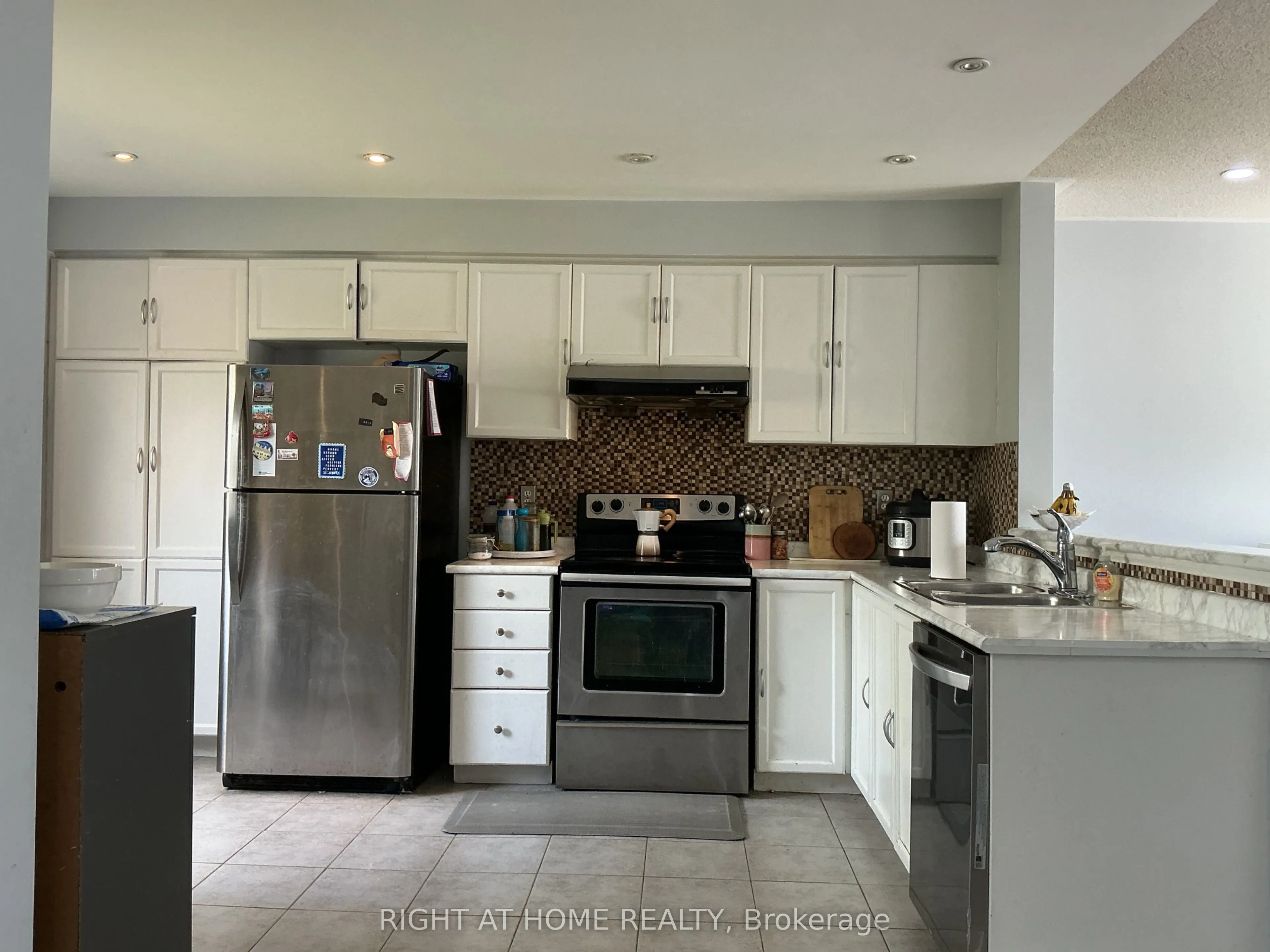 Property For Lease | W13106978
