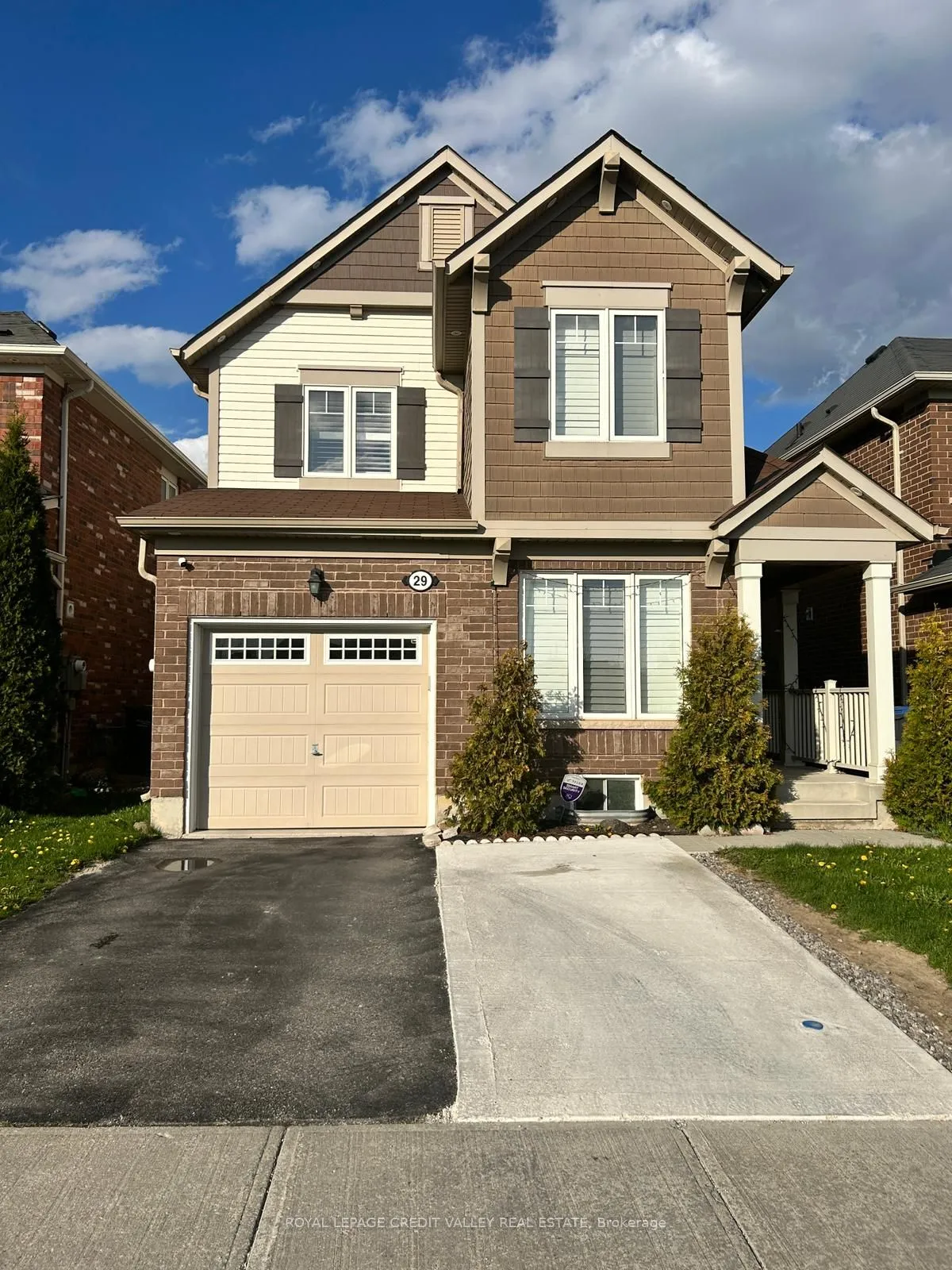 Detached Home For Lease | W13111528