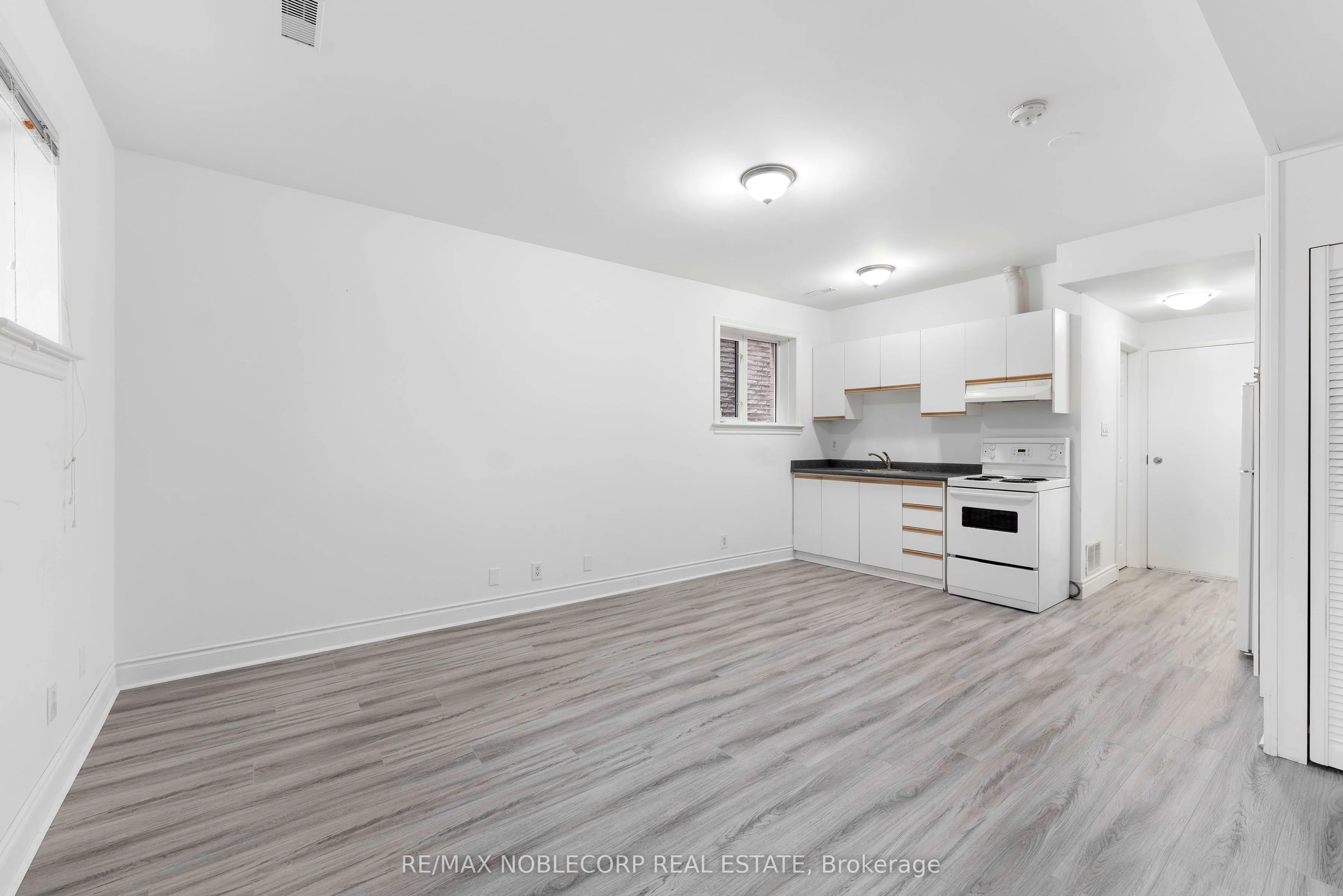 Triplex For Lease | W13112750