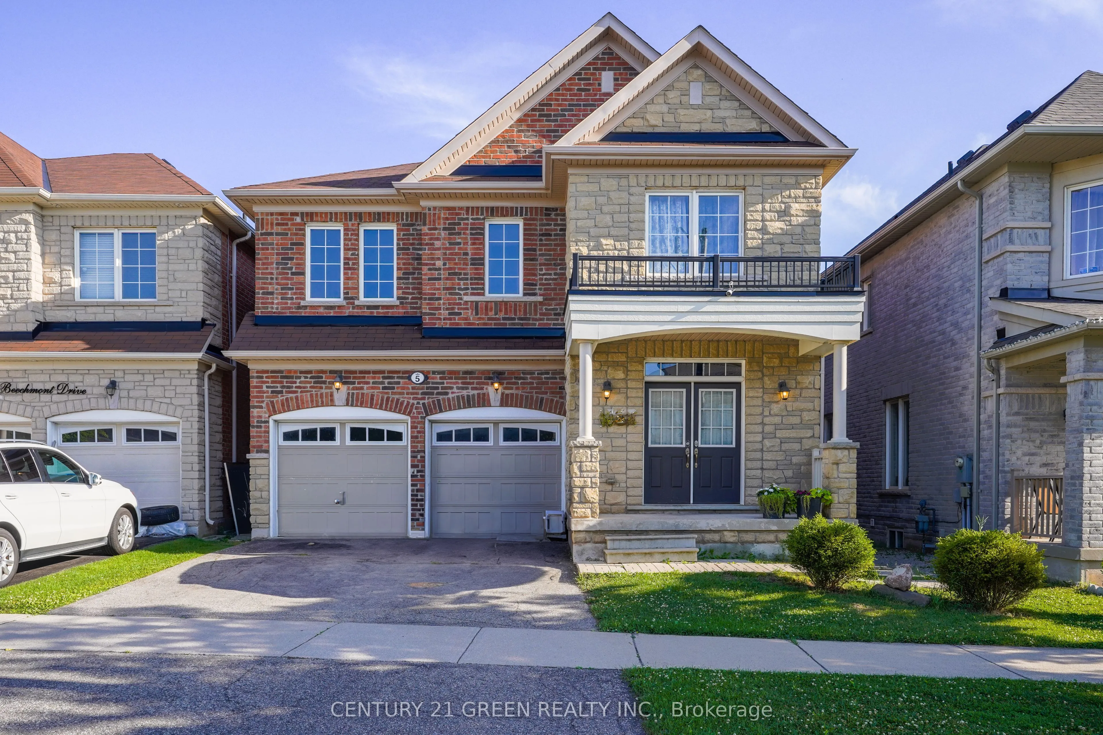 Detached Home For Lease | W13113474