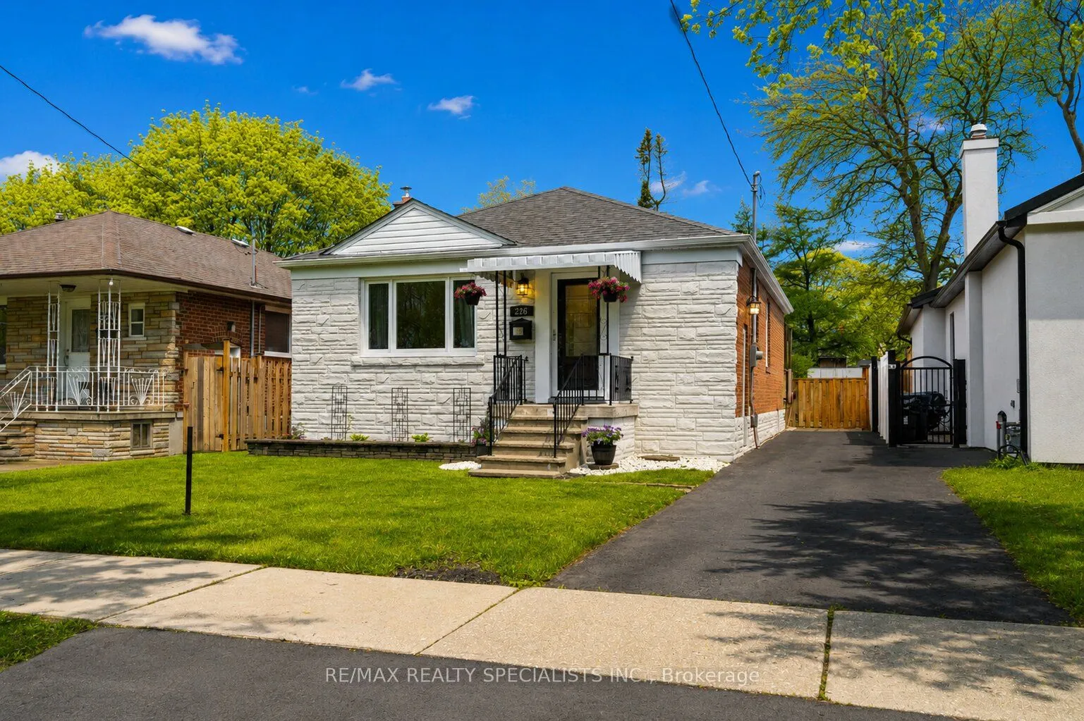 Detached Home For Sale | W13113716