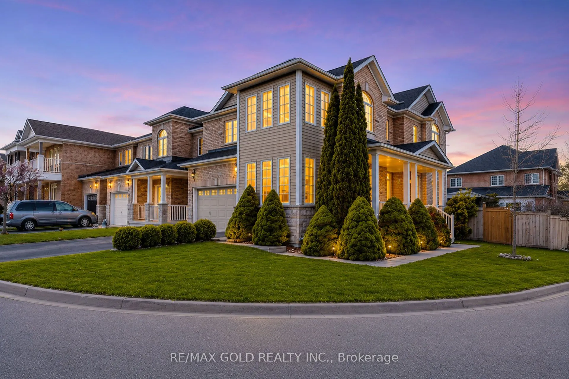 Detached Home For Sale | W13114506