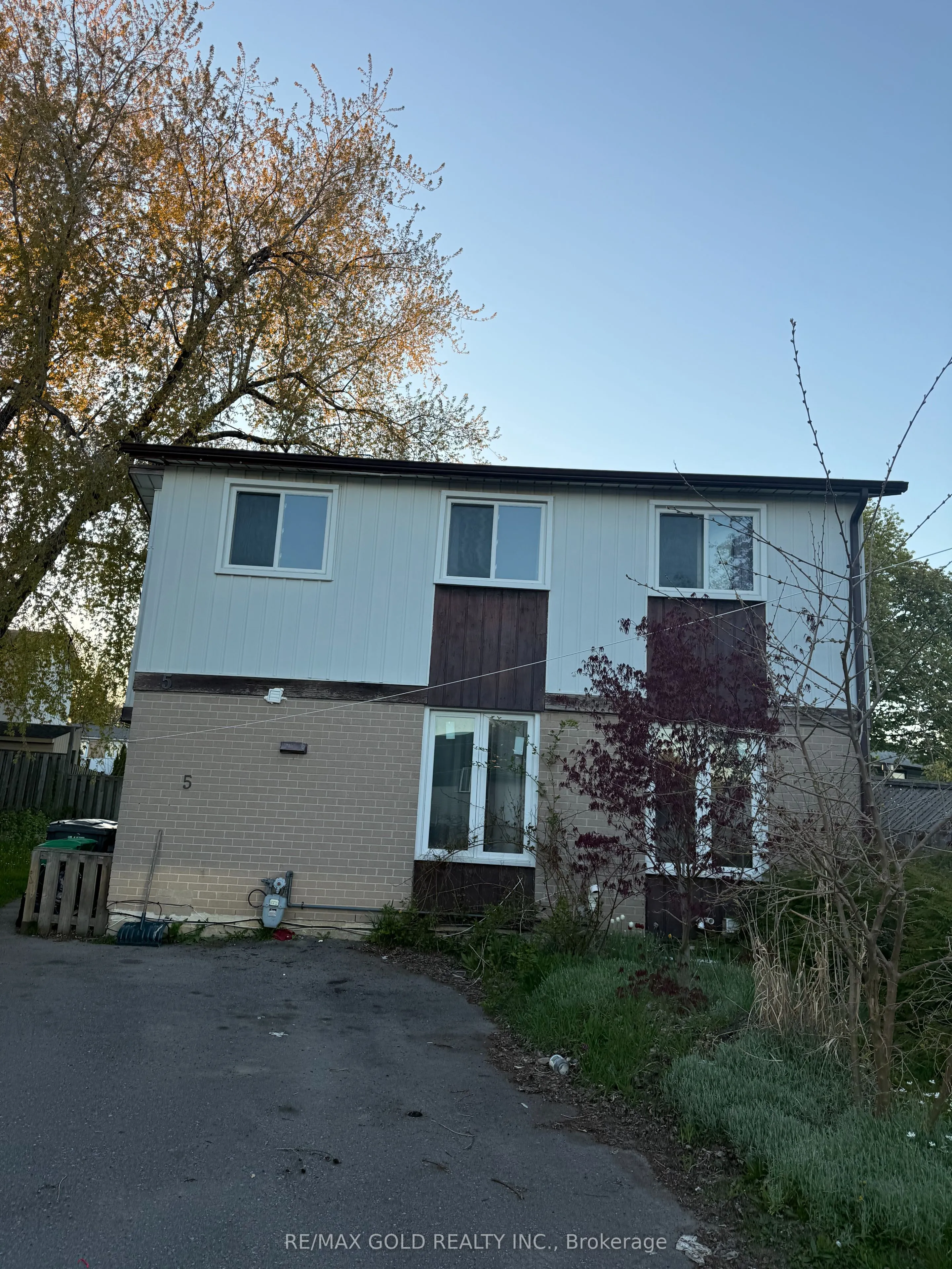 Detached Home For Lease | W13116232