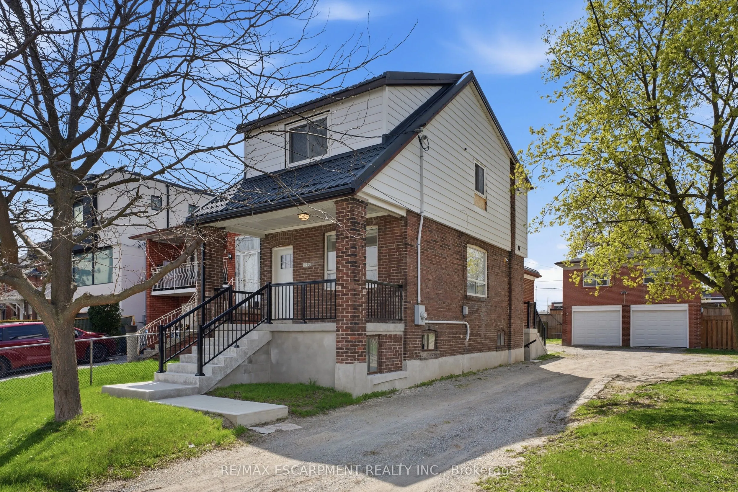 Detached Home For Lease | W13117998