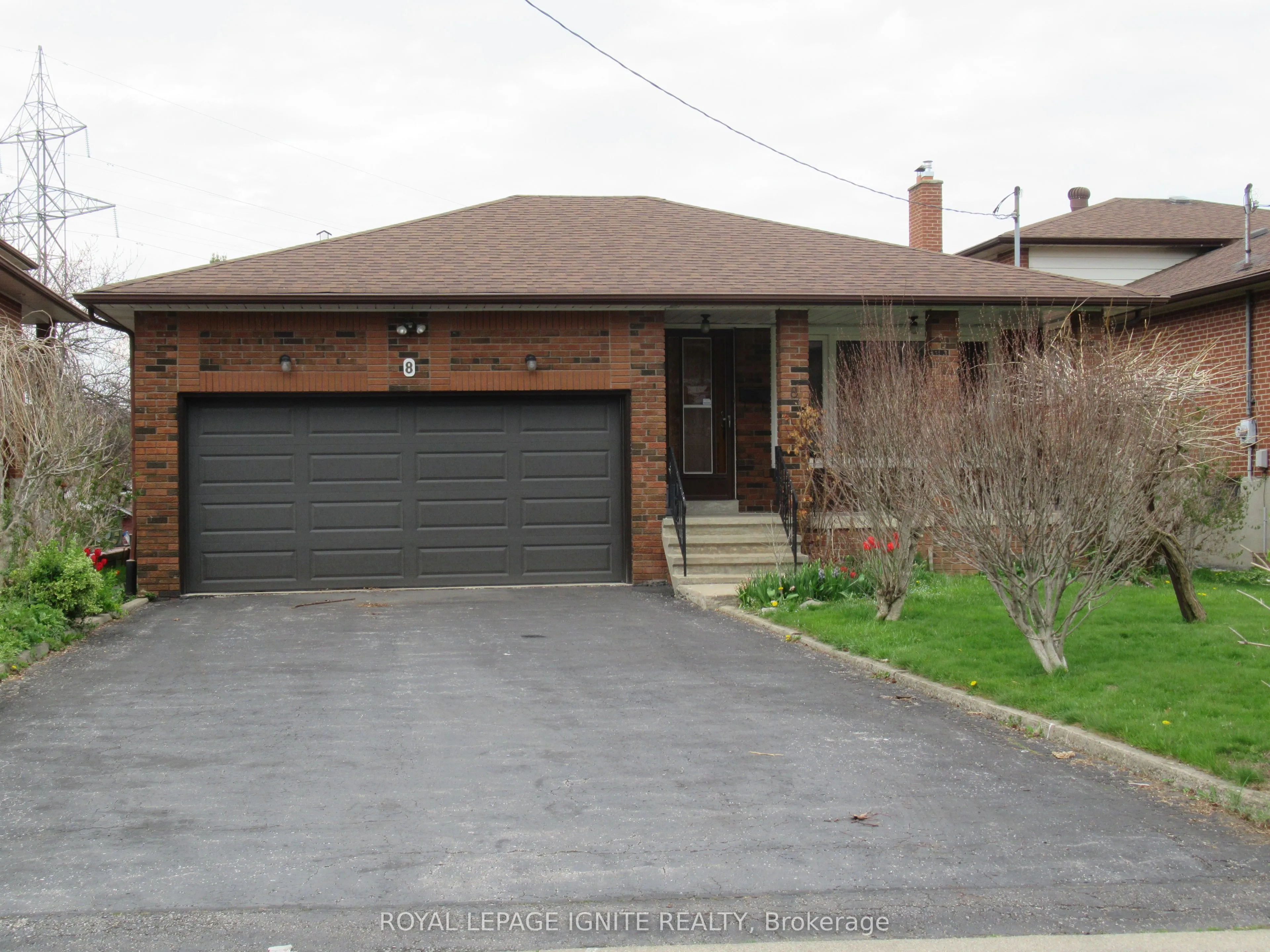 Detached Home For Sale | W13118056