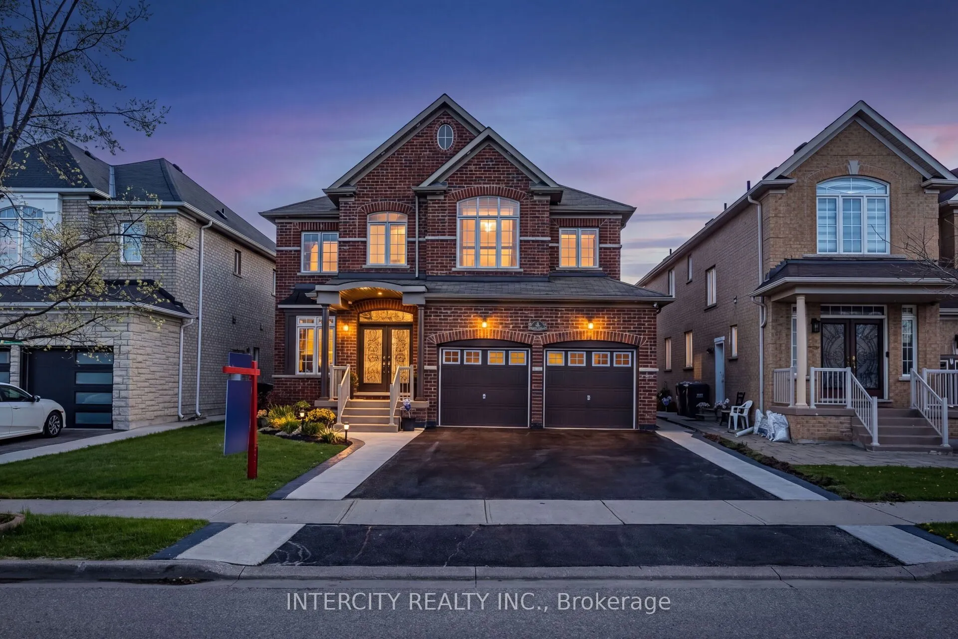 Detached Home For Sale | W13118410