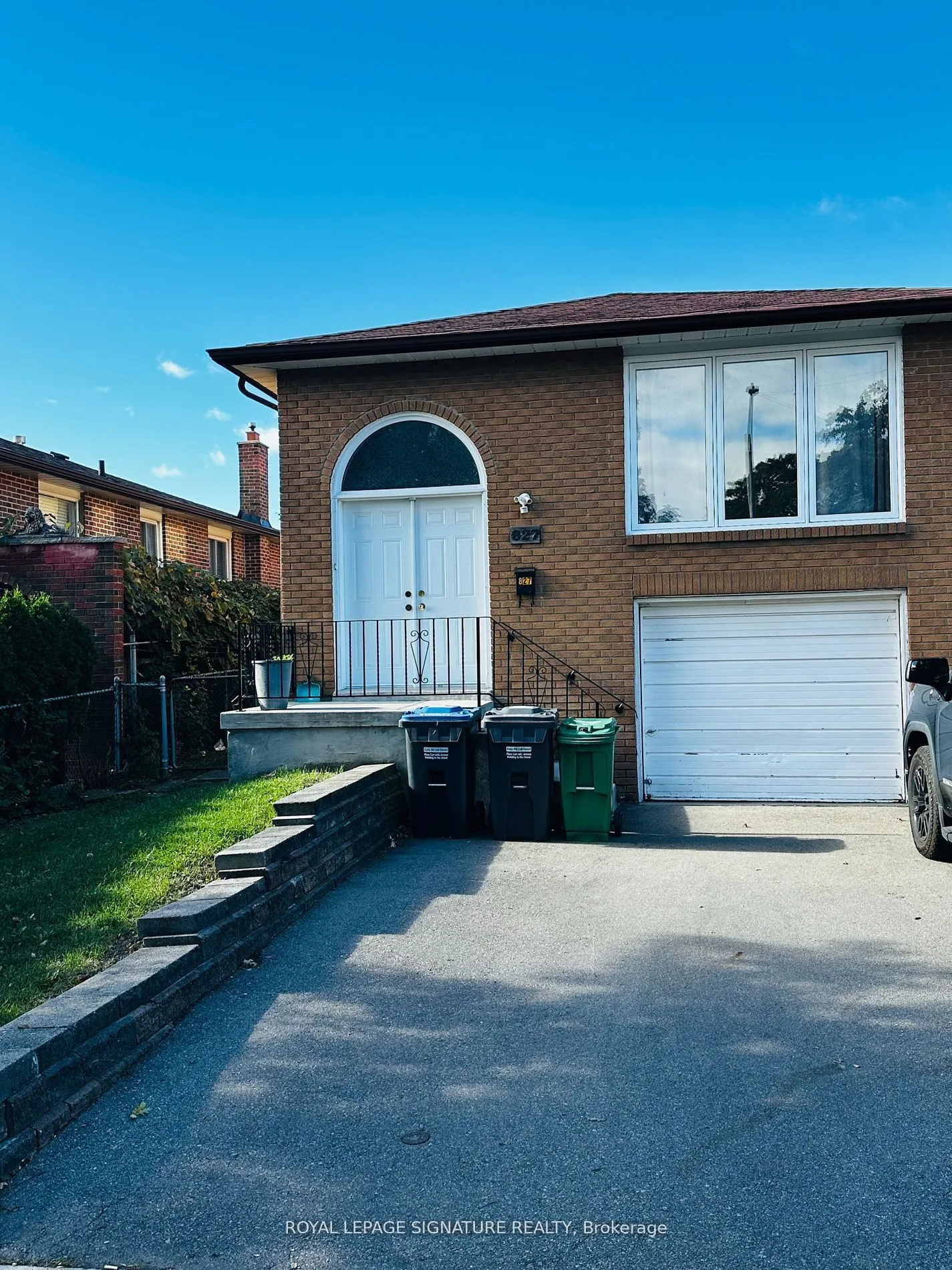Semi-Detached Home For Lease | W13119604