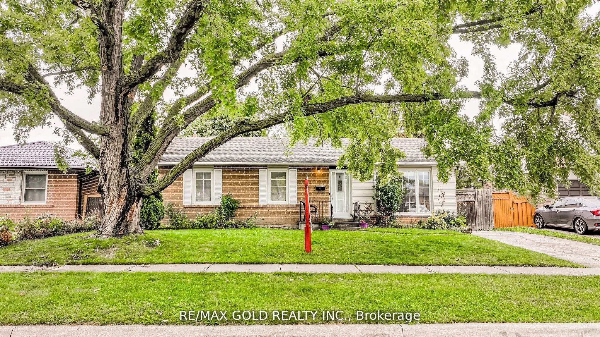Detached Home For Sale | W13121048