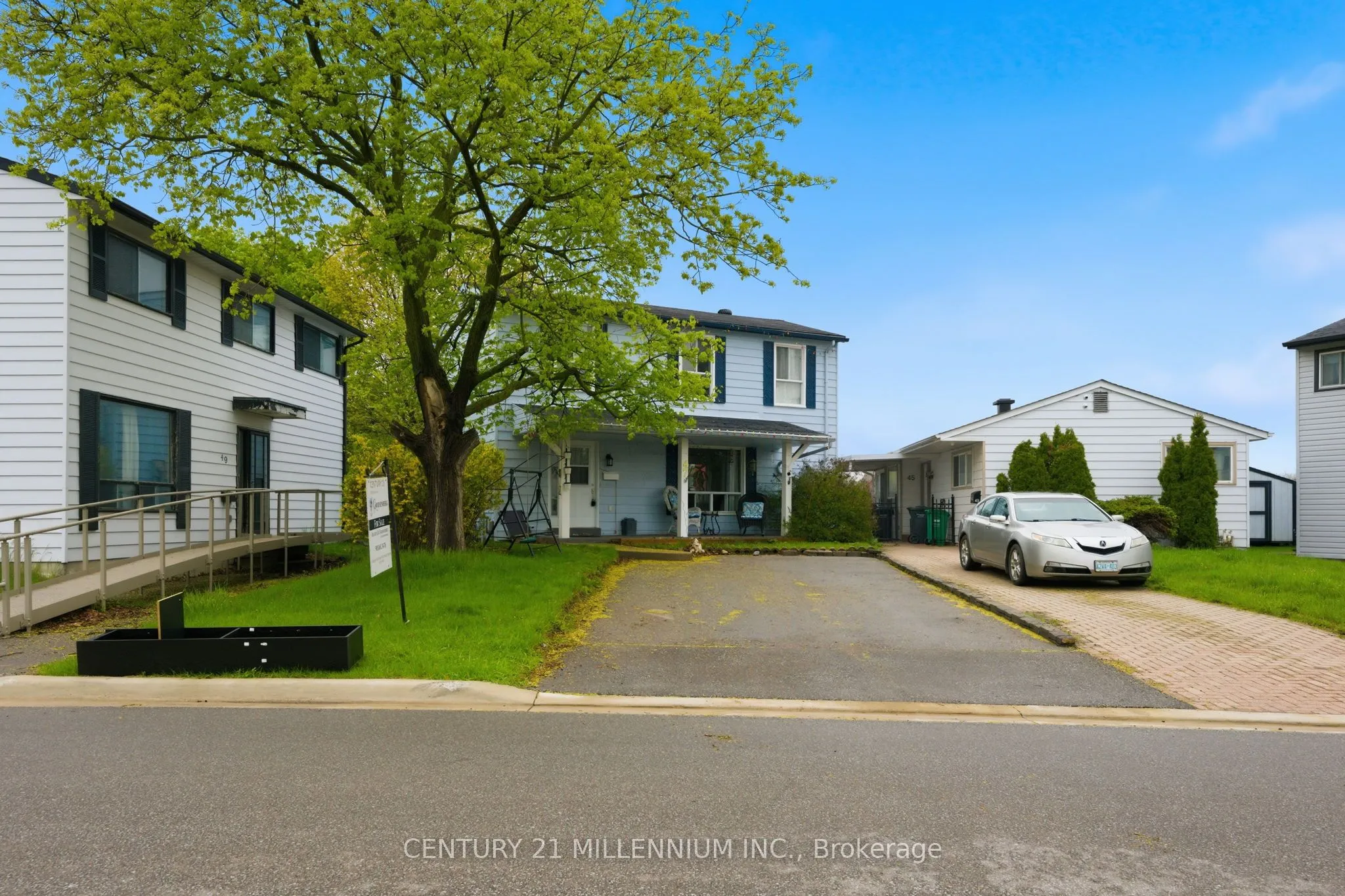 Detached Home For Sale | W13123292