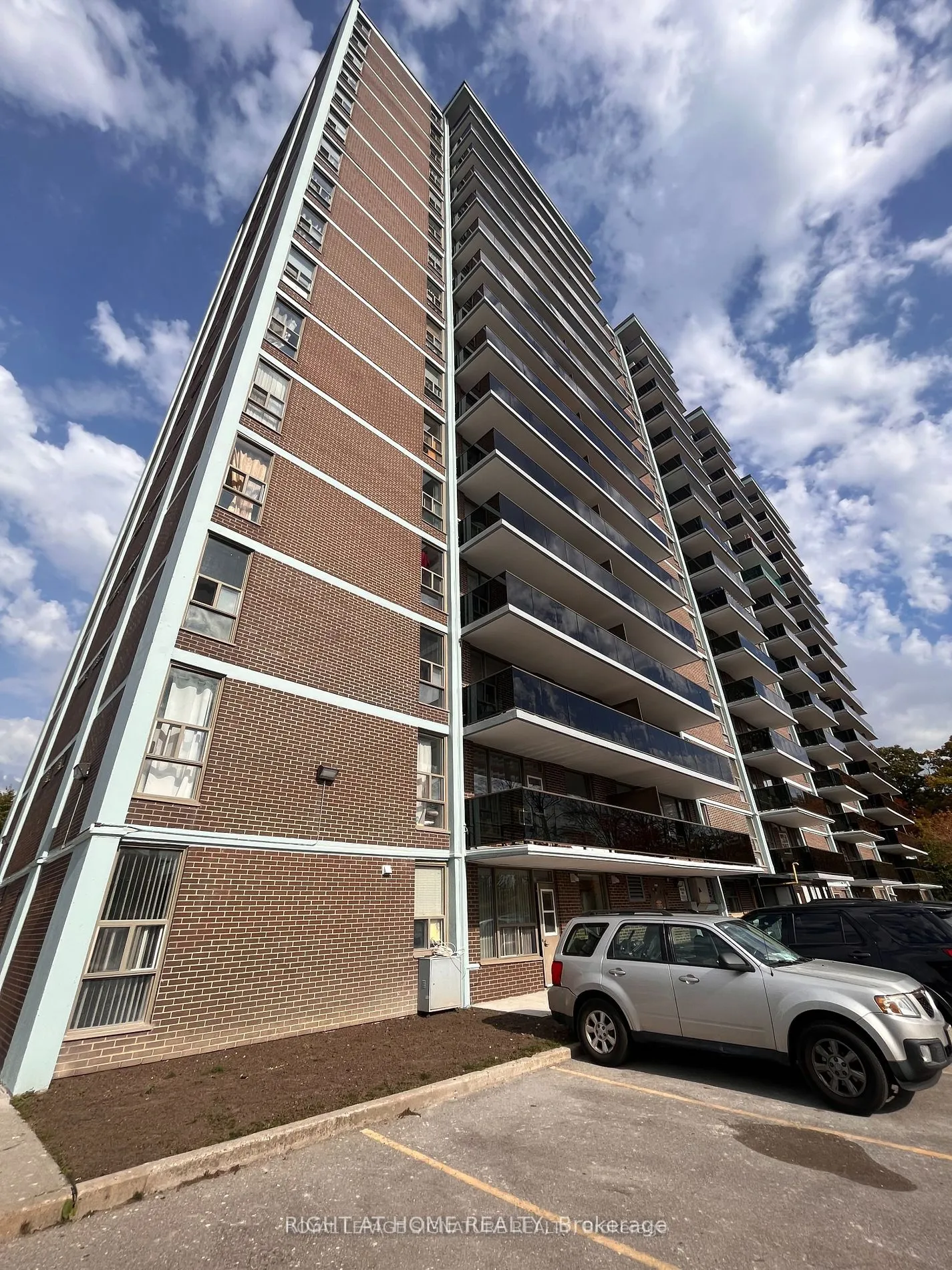 Property For Sale | W13123594