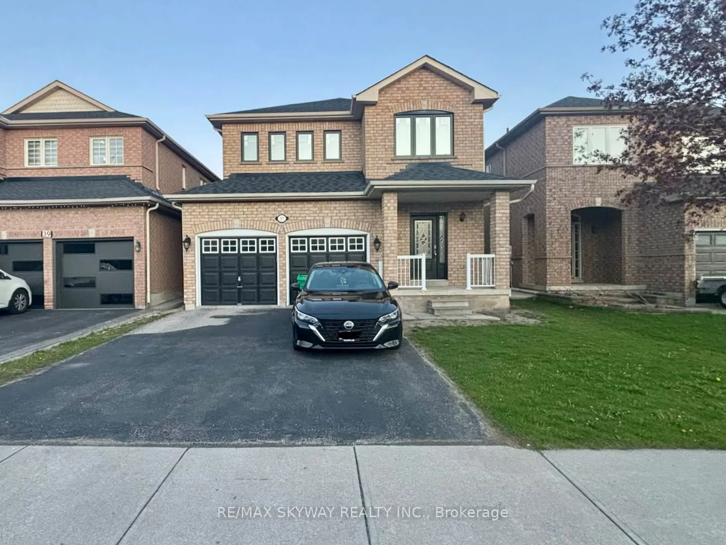 Detached Home For Sale | W13123752