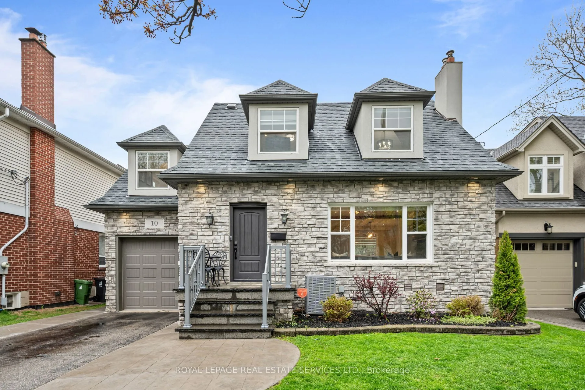 Detached Home For Sale | W13126172