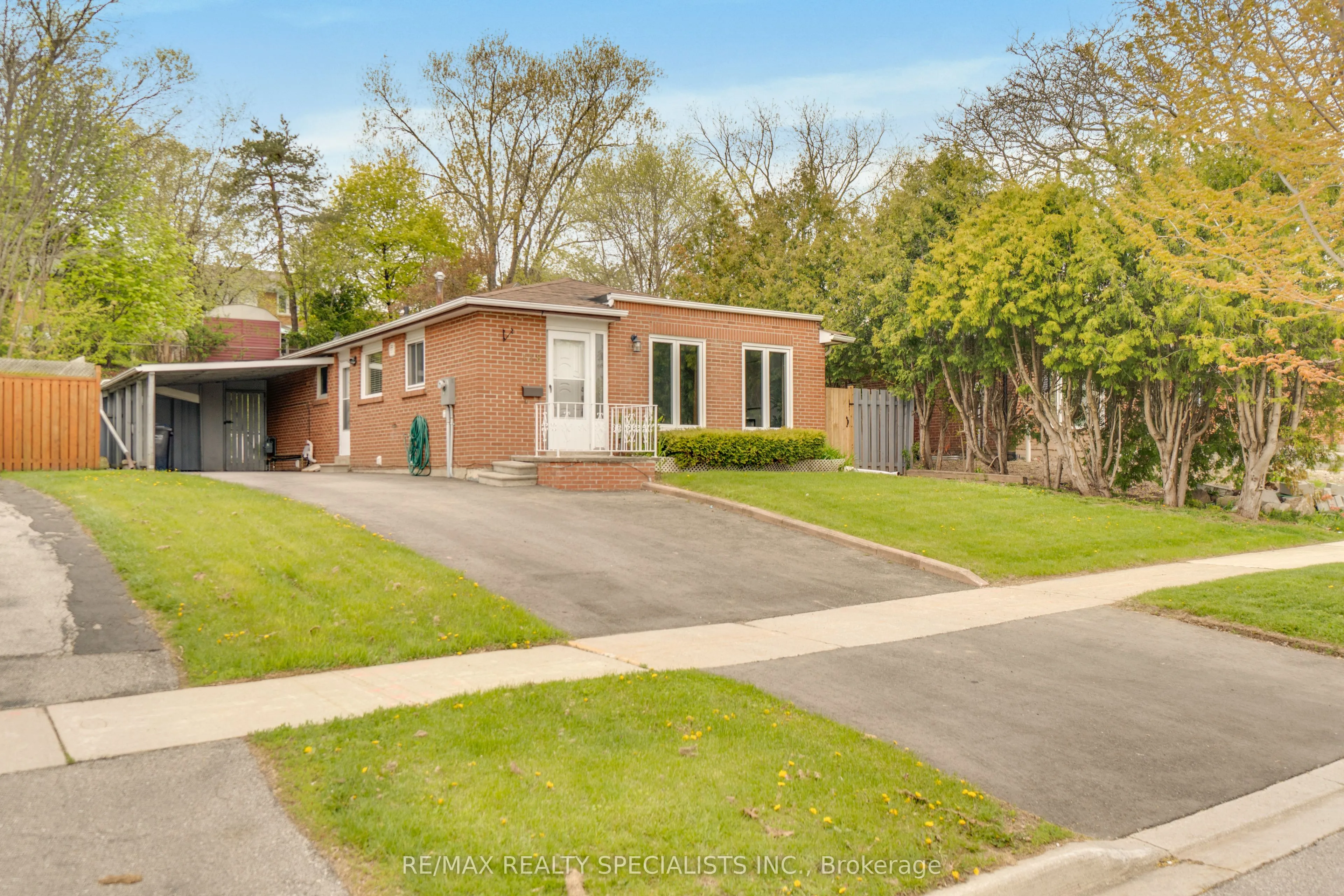 Detached Home For Sale | W13126458