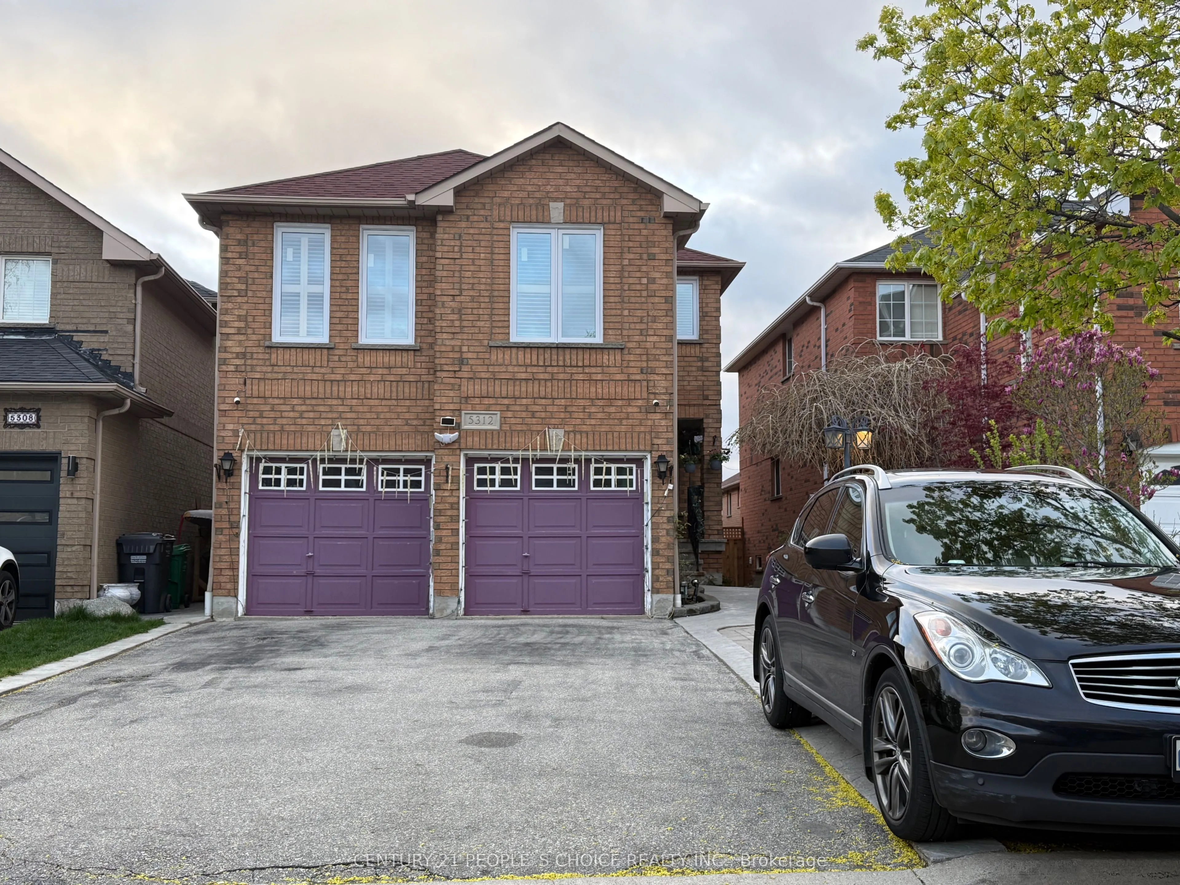 Detached Home For Lease | W13127122