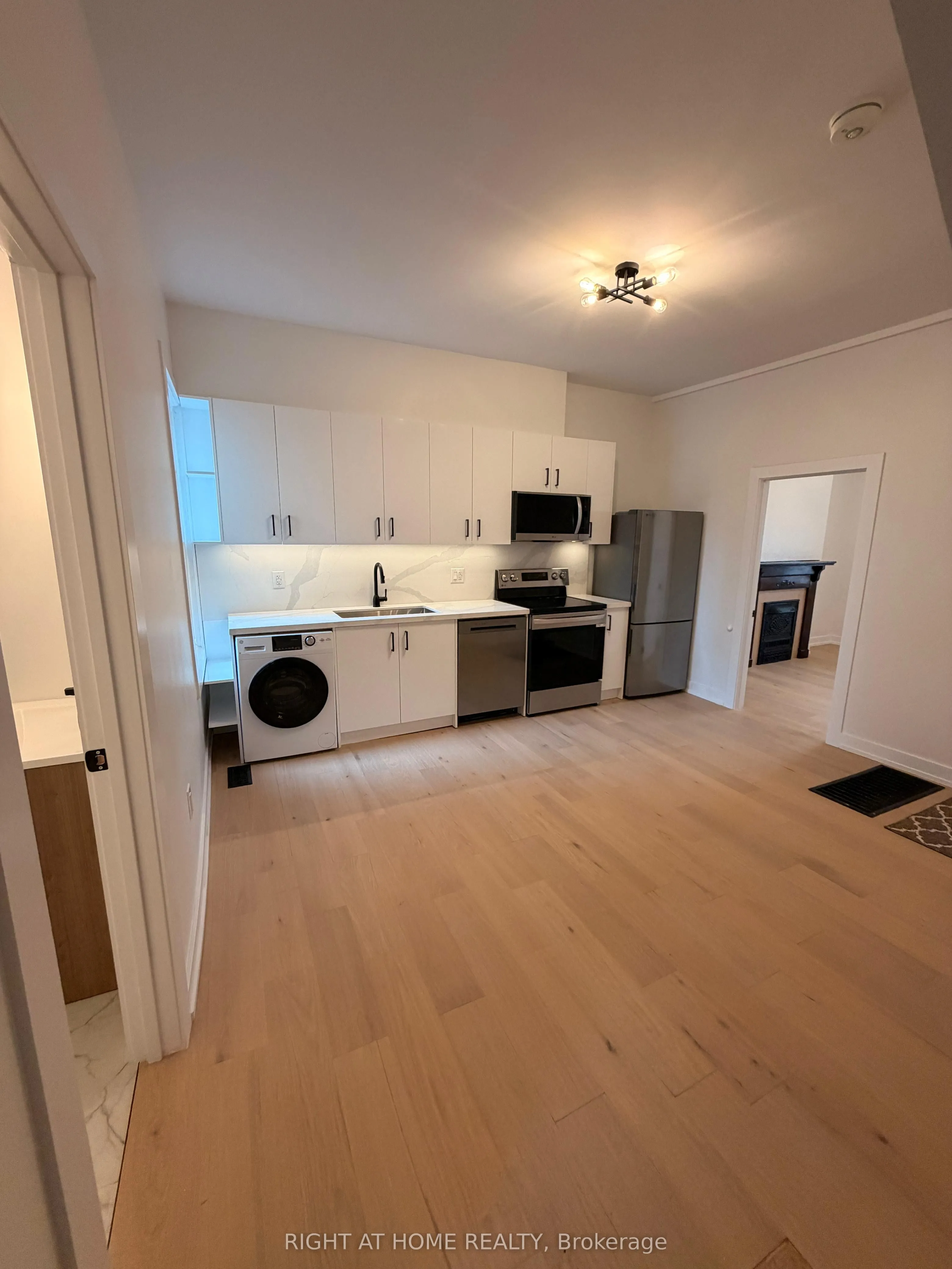 Multiplex For Lease | W13128448