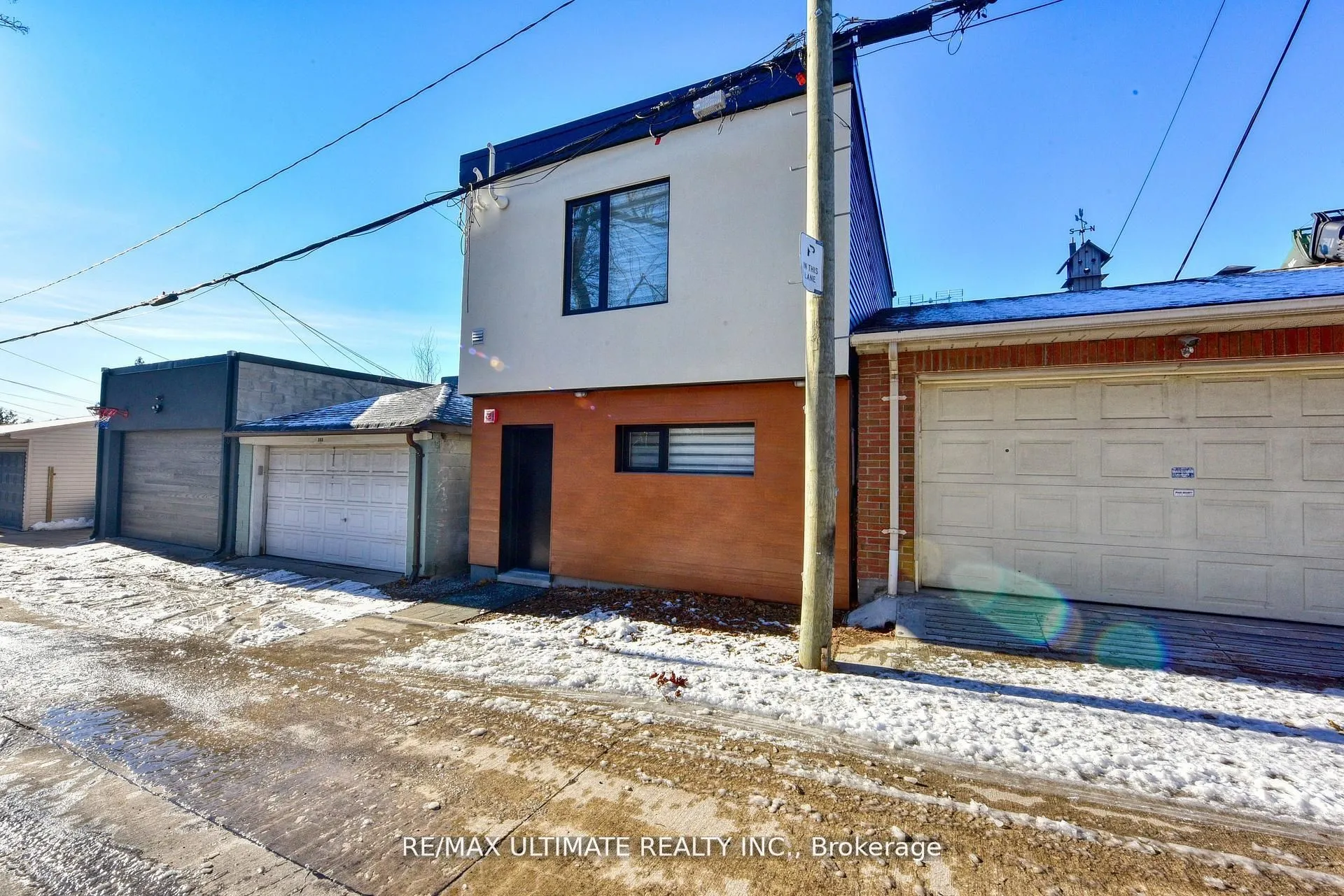 Detached Home For Lease | W13132240