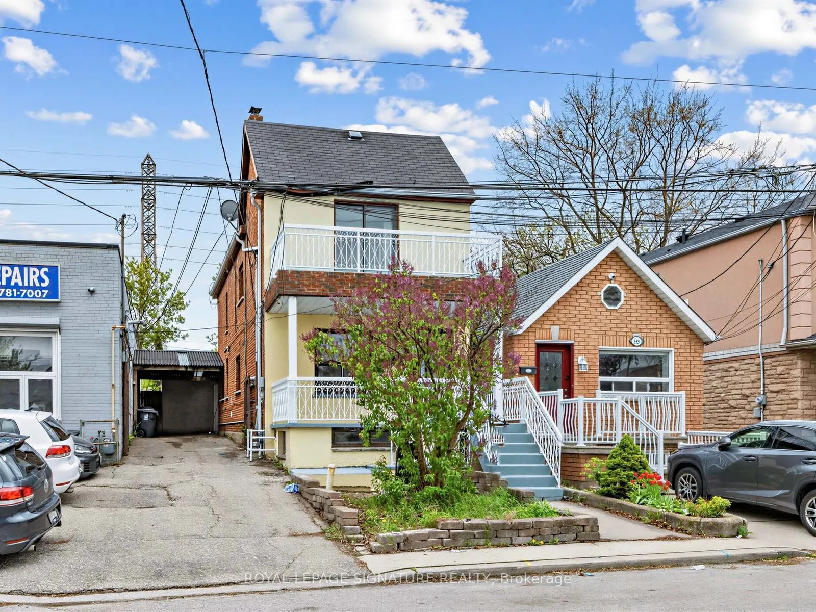 Detached Home For Sale | W13132578