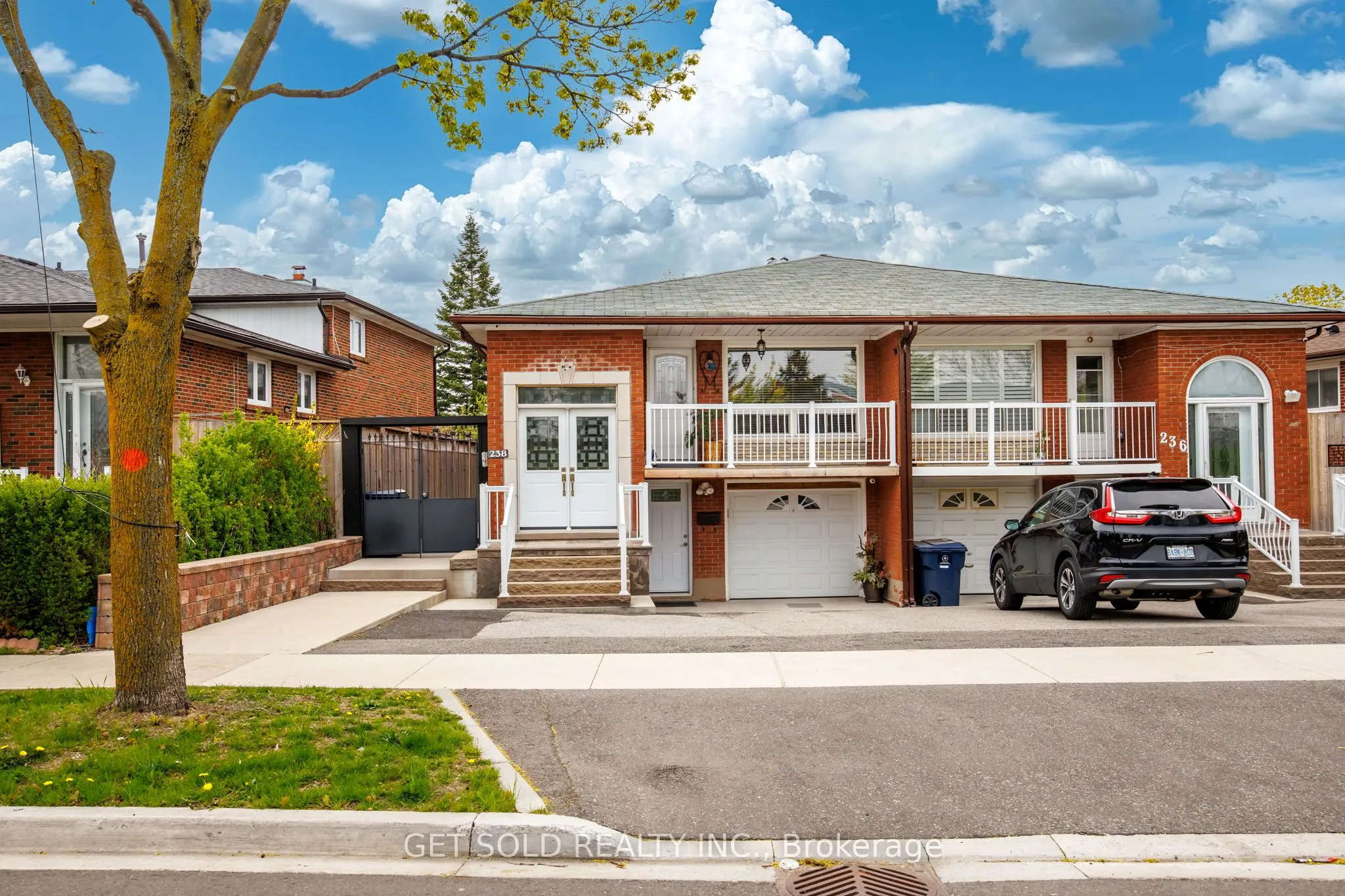 Semi-Detached Home For Sale | W13132678