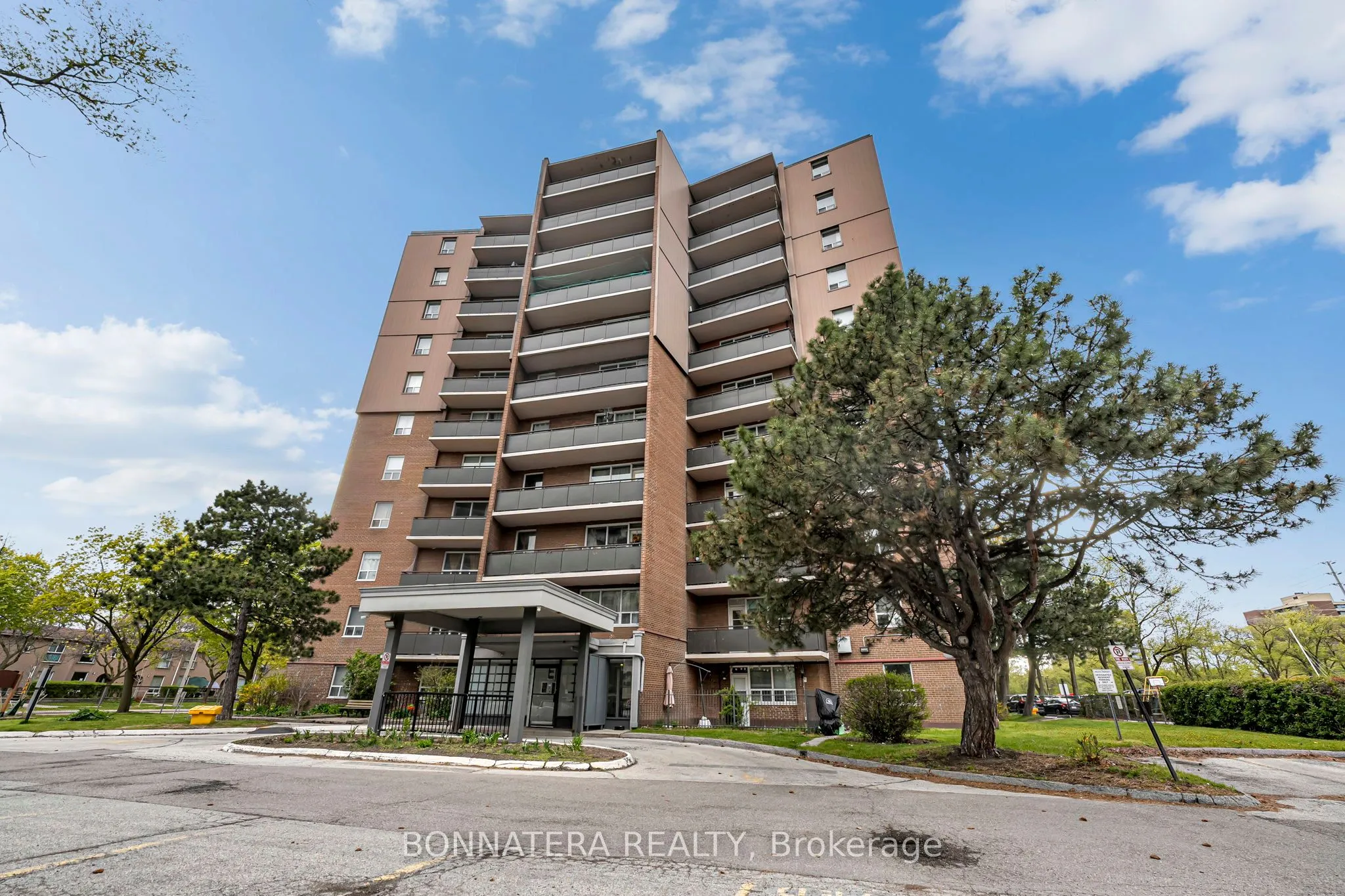 Property For Sale | W13133438