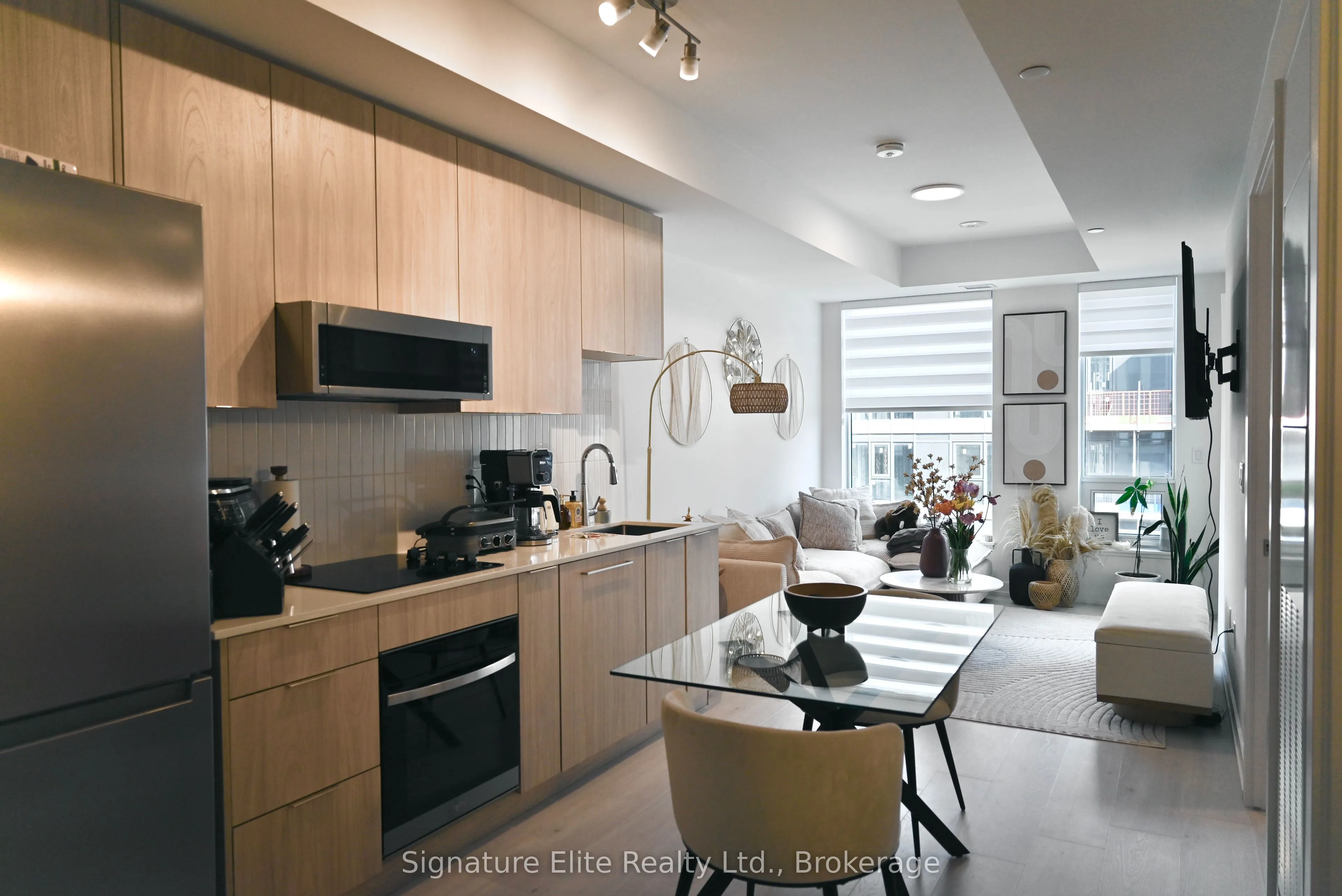 Property For Lease | W13134168