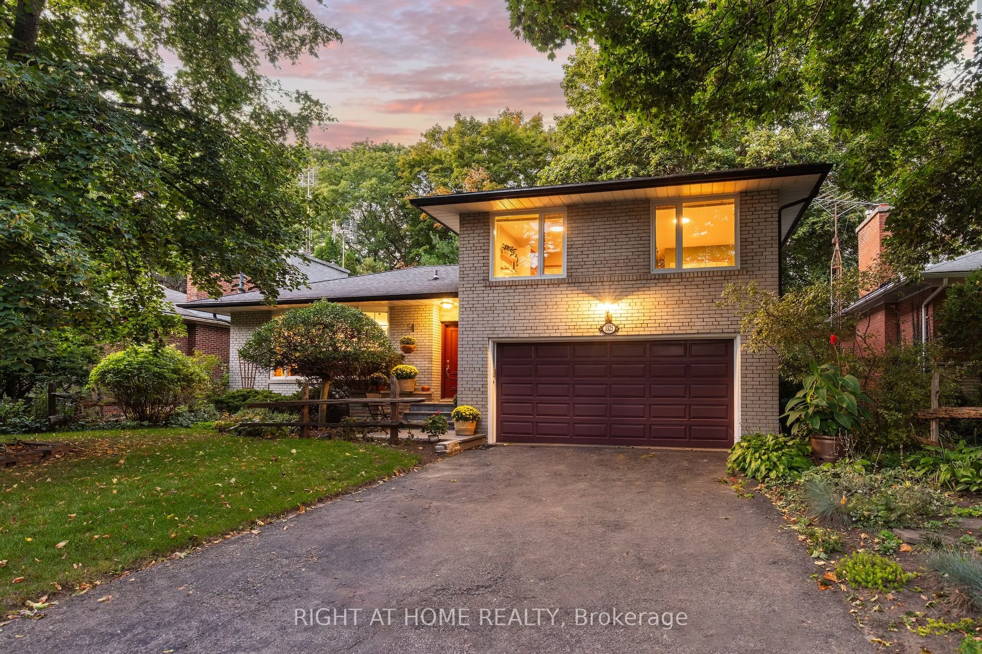 Detached Home For Sale | W13135124