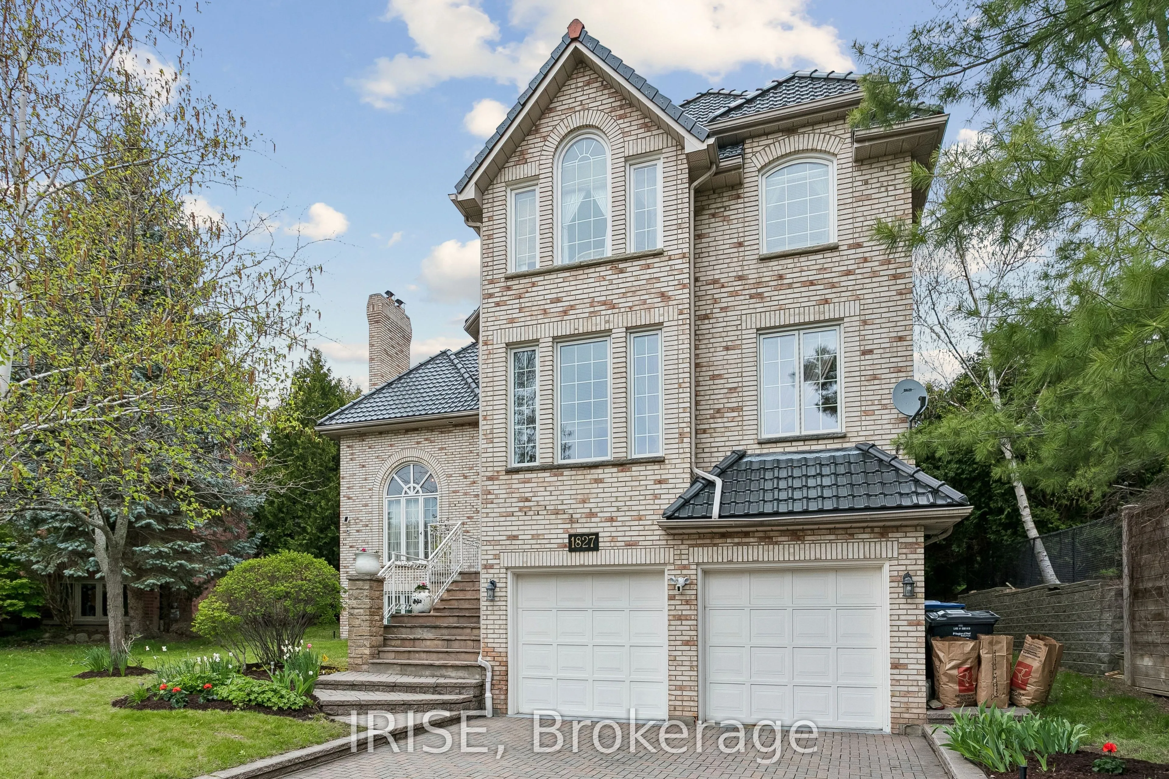 Detached Home For Sale | W13135520