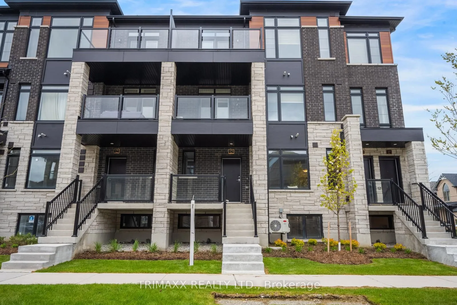 Property For Sale | W13136918