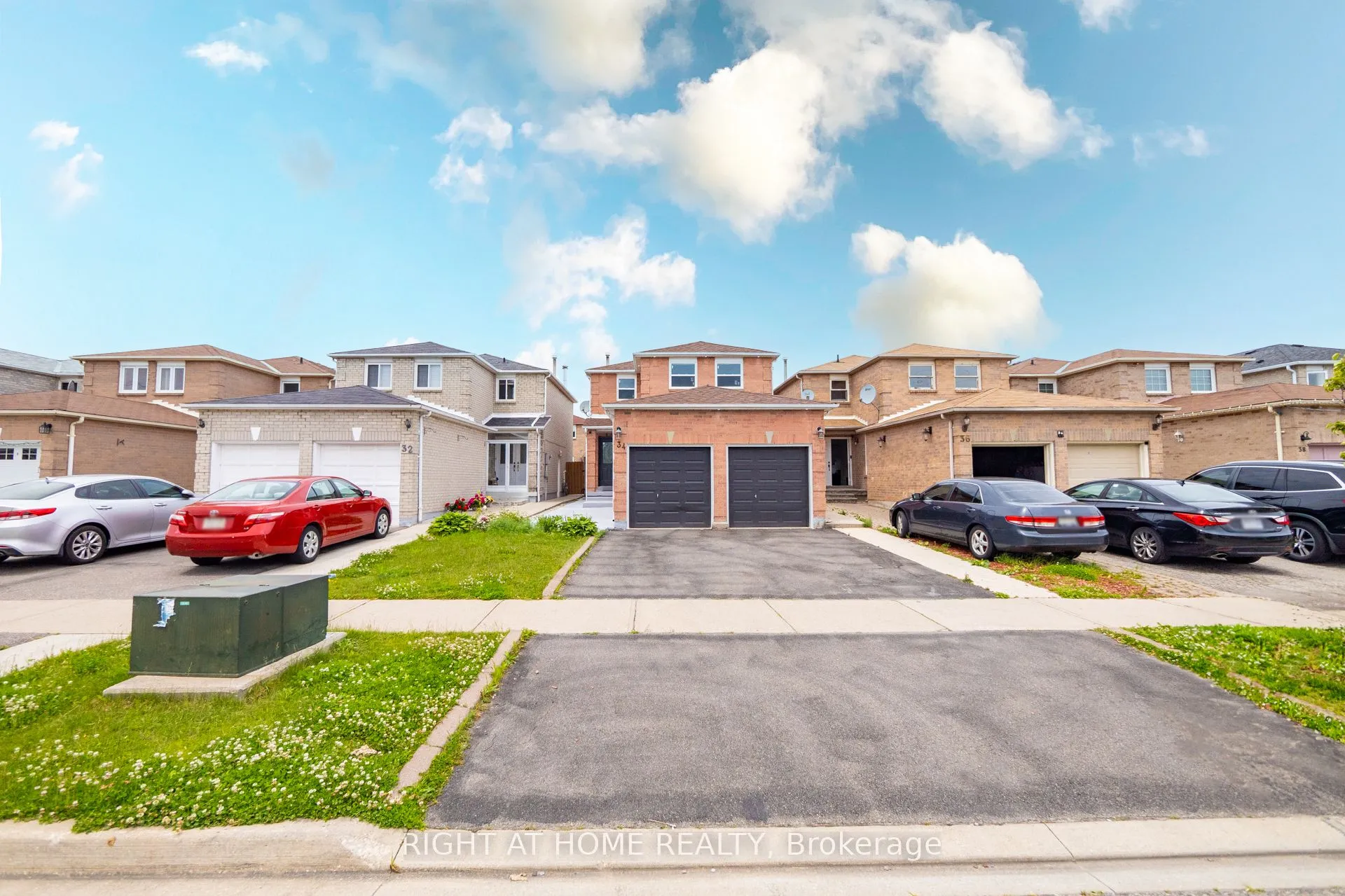 Detached Home For Sale | W13137302