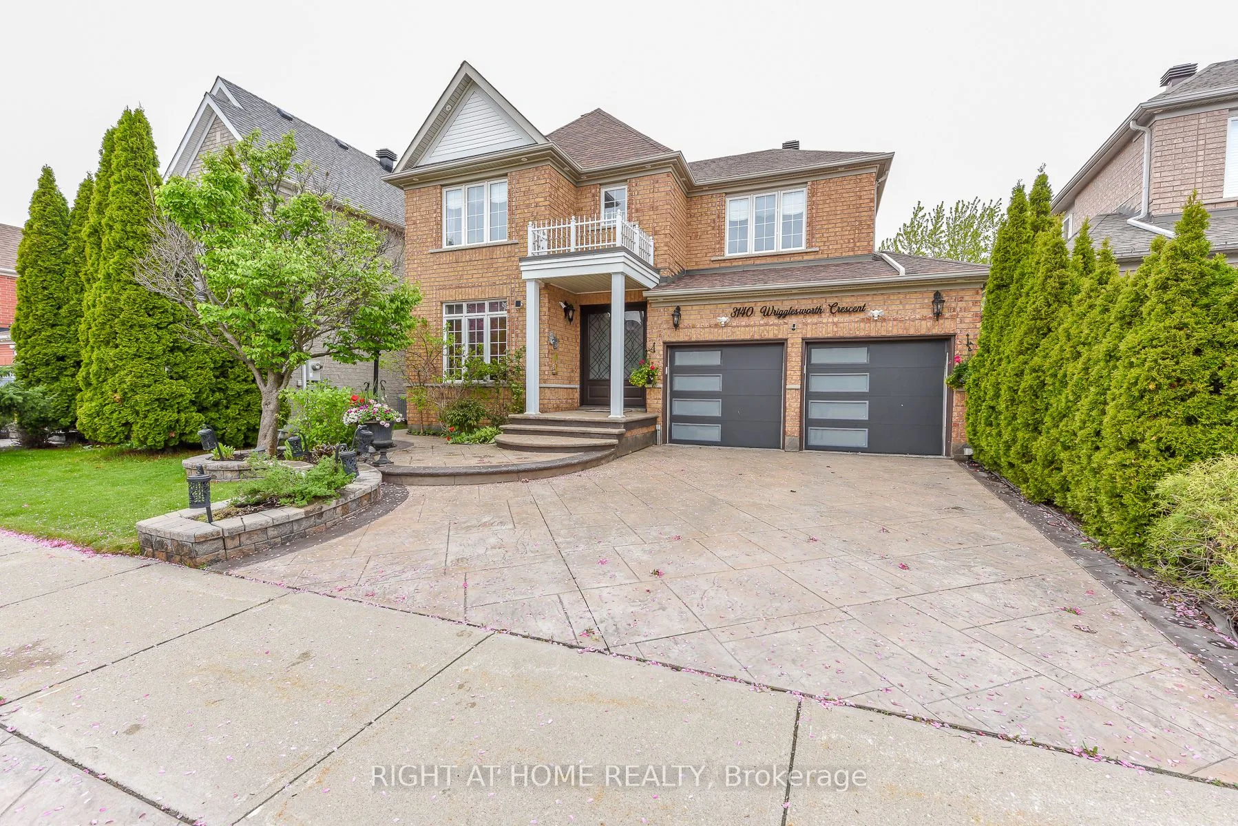 Detached Home For Sale | W13137574