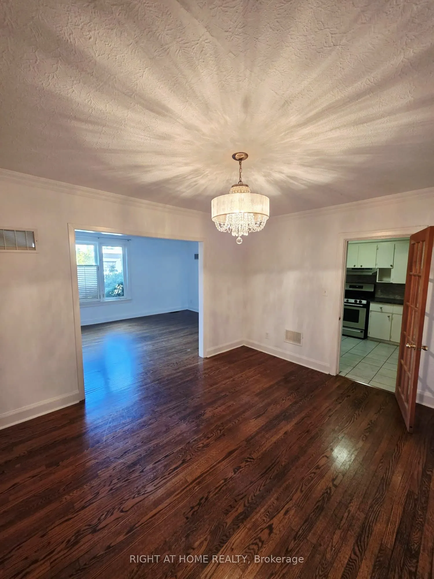 Property For Lease | W13138144