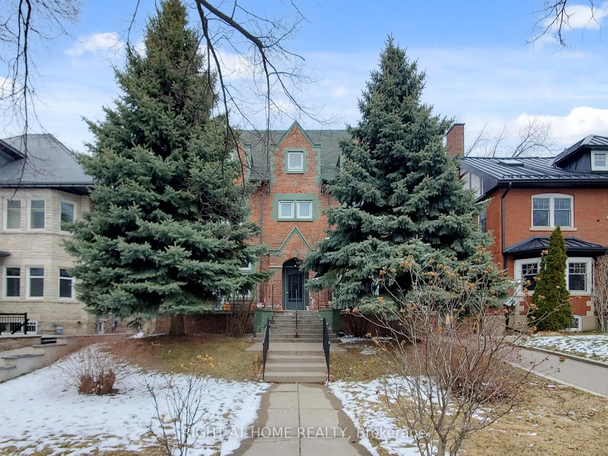 Link Property For Sale | W13138170