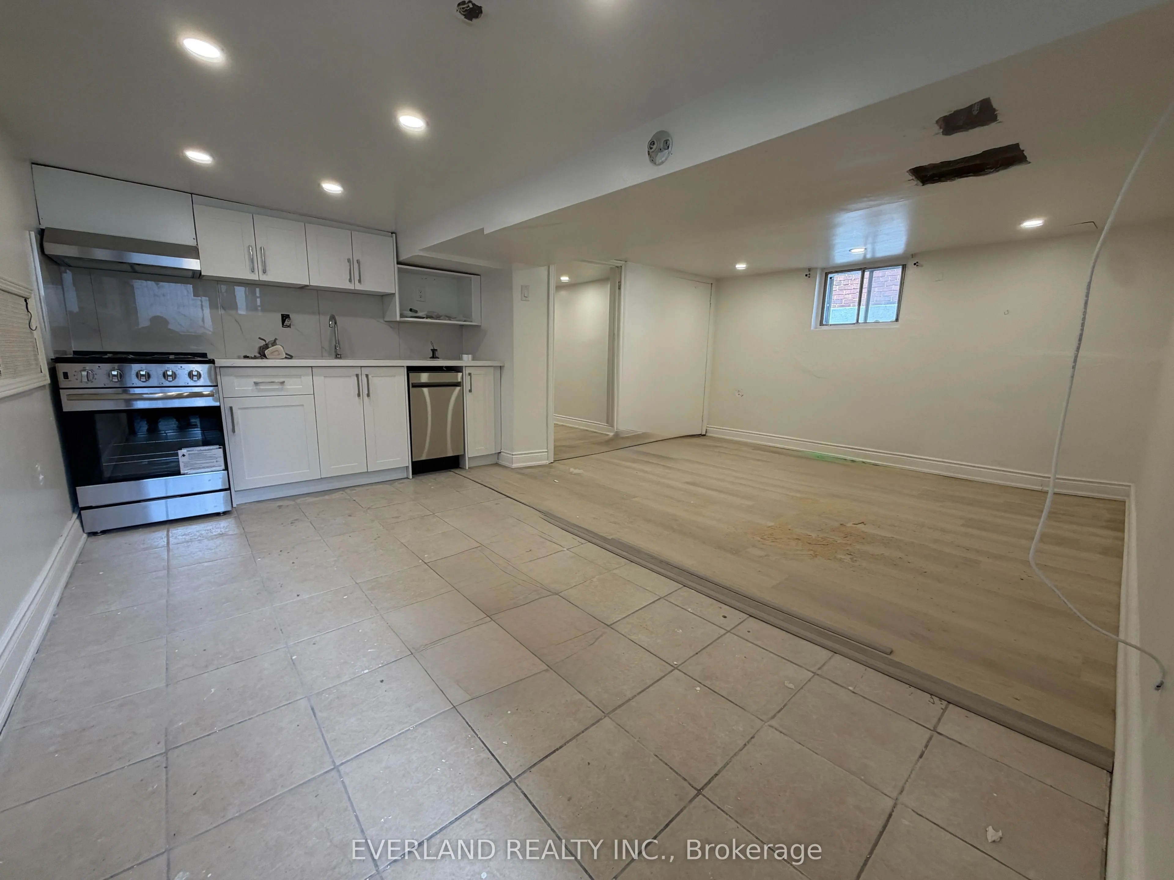 Detached Home For Lease | W13138996