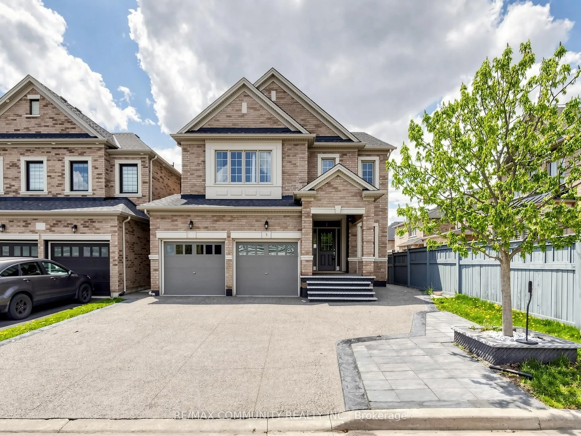 Detached Home For Lease | W13139218